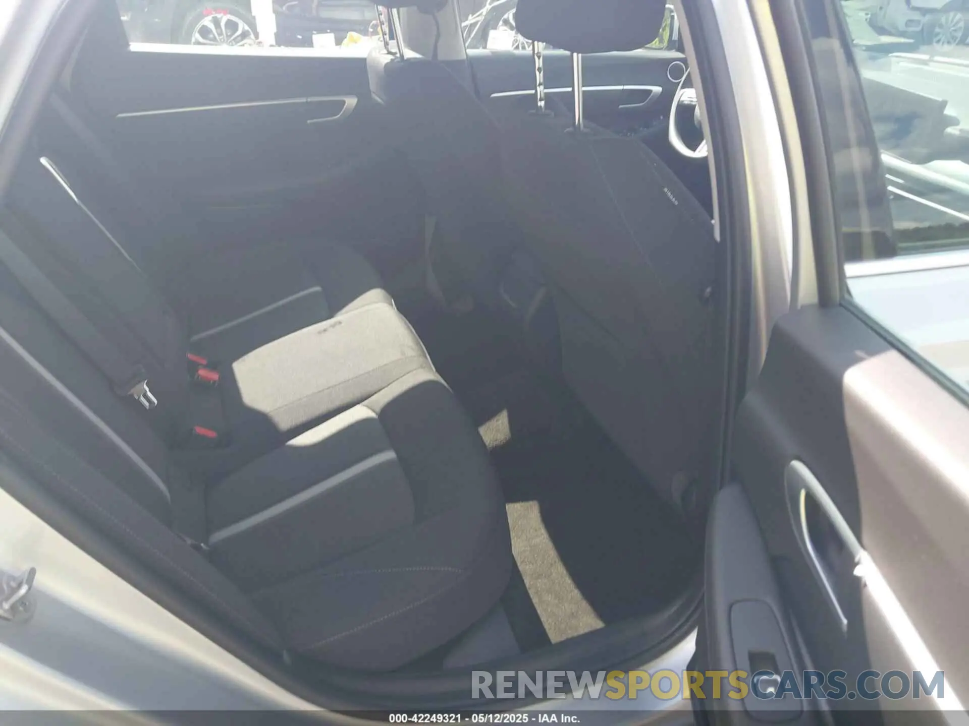 8 Photograph of a damaged car KMHL64JA3SA449076 HYUNDAI SONATA 2025