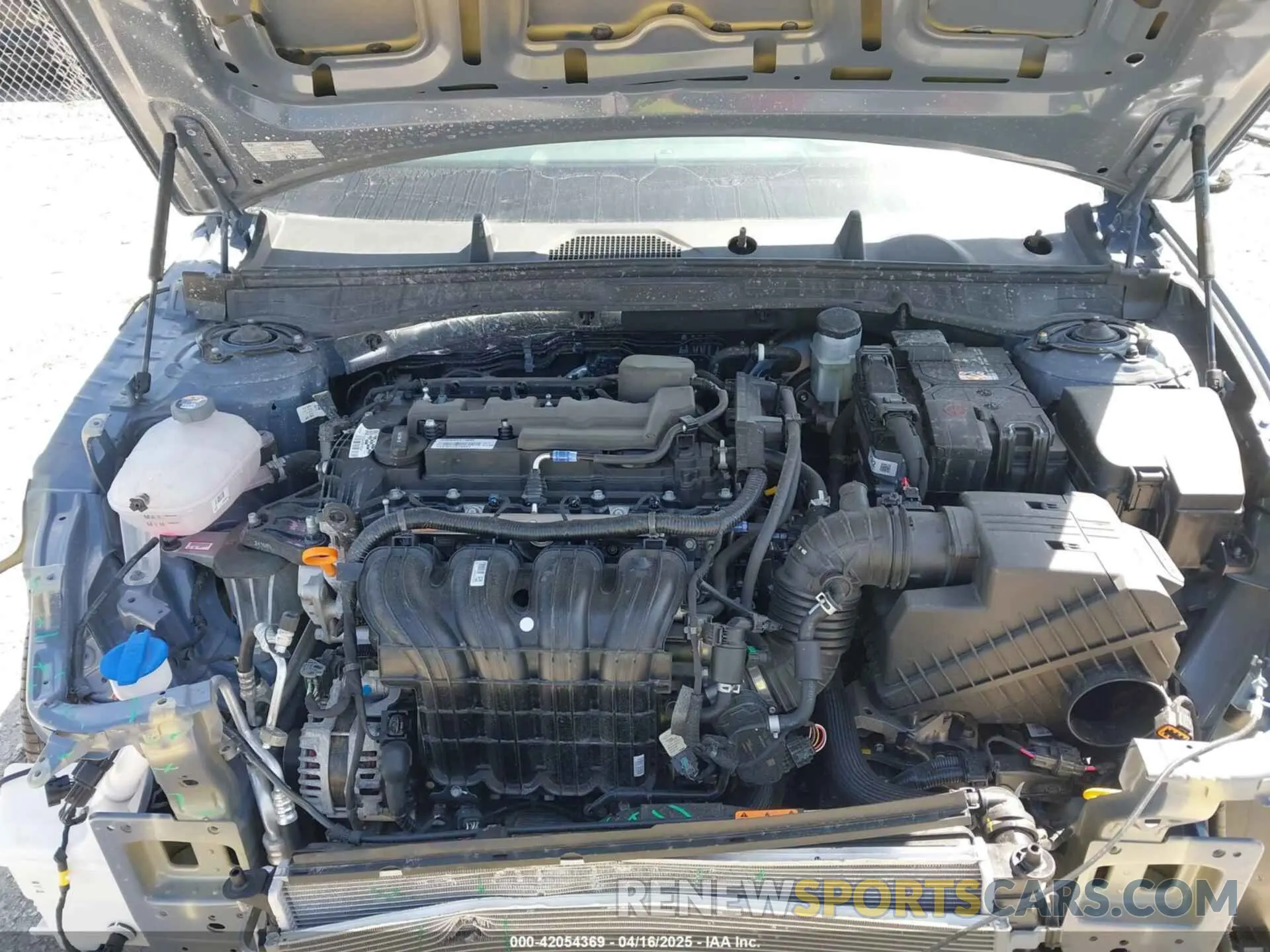 10 Photograph of a damaged car KMHL64JA3SA452818 HYUNDAI SONATA 2025