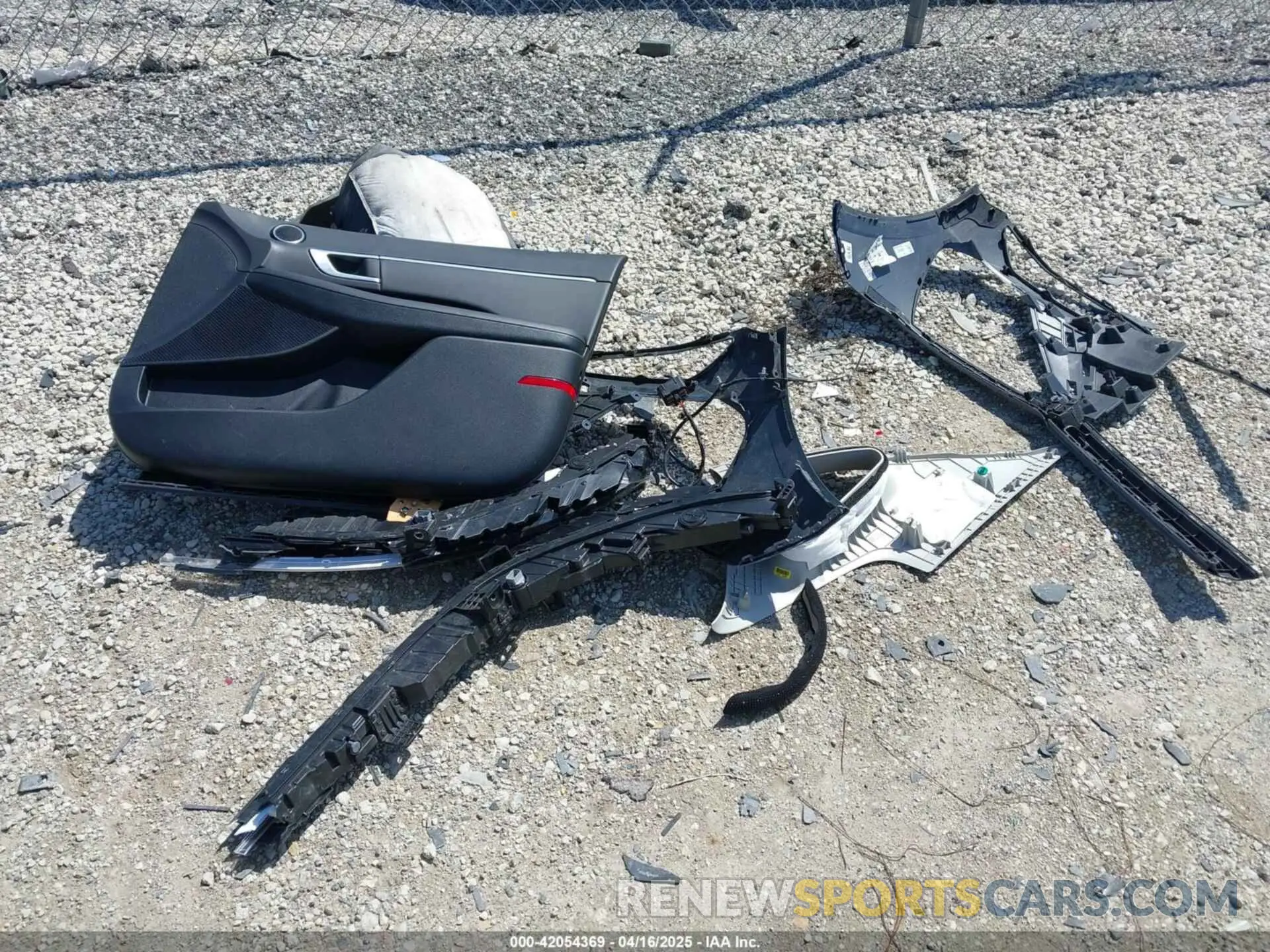 12 Photograph of a damaged car KMHL64JA3SA452818 HYUNDAI SONATA 2025