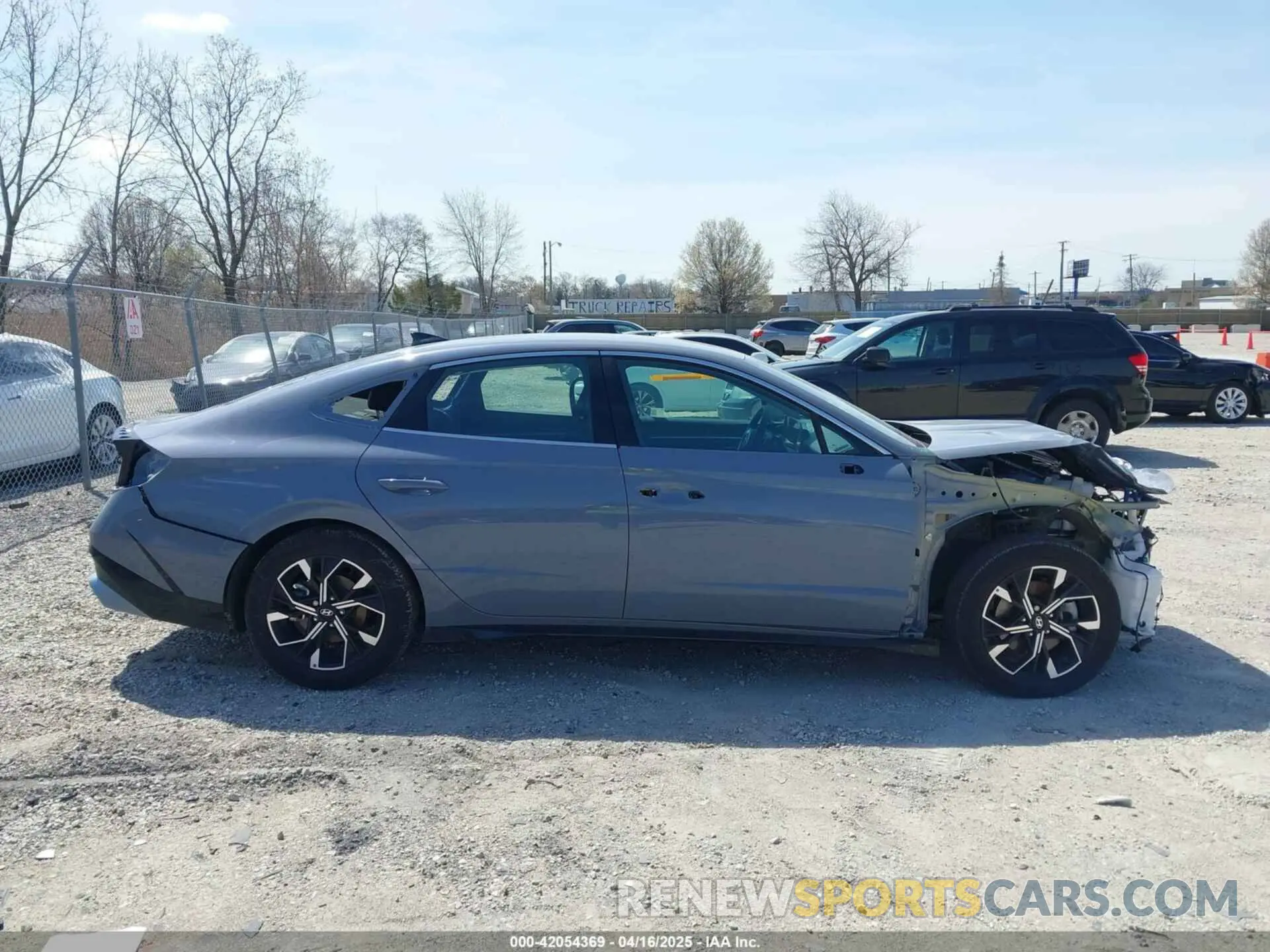 14 Photograph of a damaged car KMHL64JA3SA452818 HYUNDAI SONATA 2025