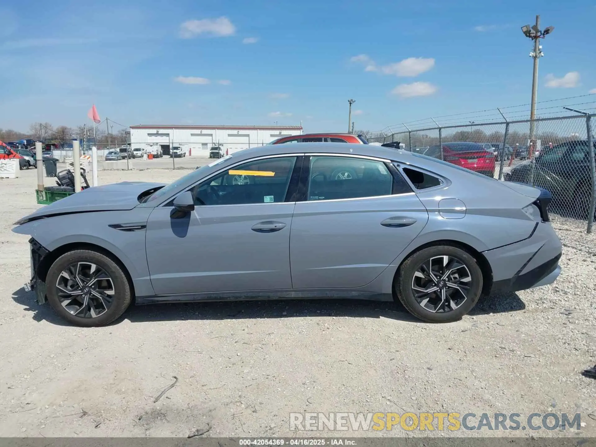 15 Photograph of a damaged car KMHL64JA3SA452818 HYUNDAI SONATA 2025