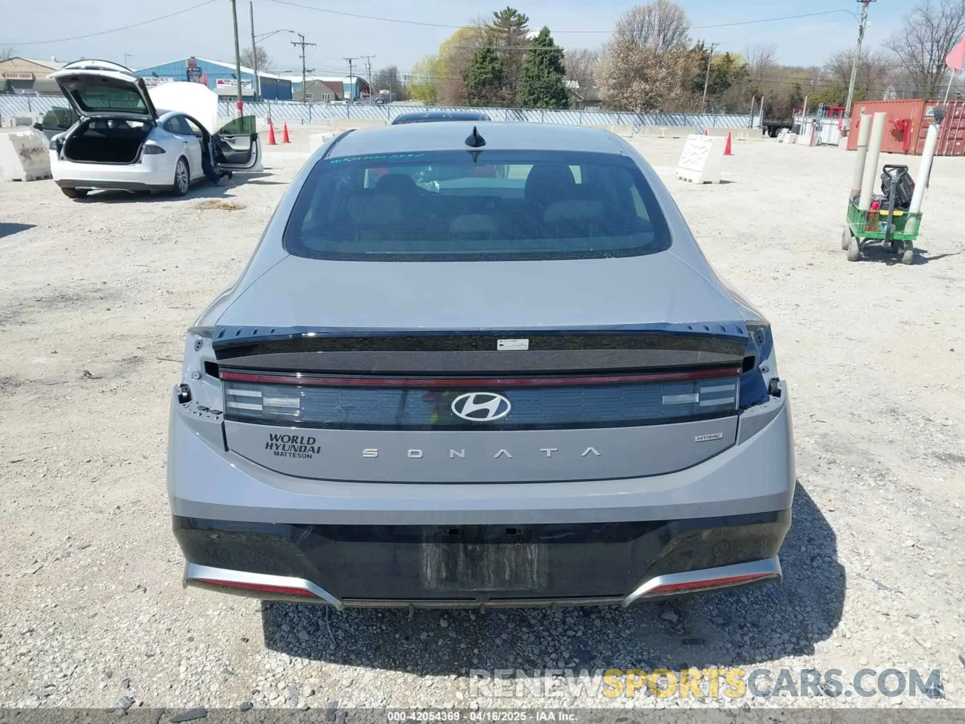 17 Photograph of a damaged car KMHL64JA3SA452818 HYUNDAI SONATA 2025