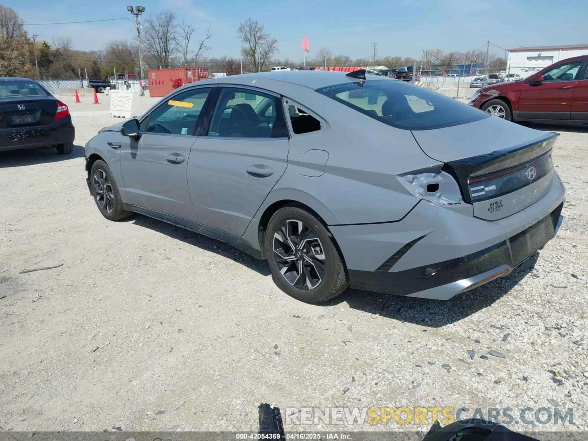 3 Photograph of a damaged car KMHL64JA3SA452818 HYUNDAI SONATA 2025