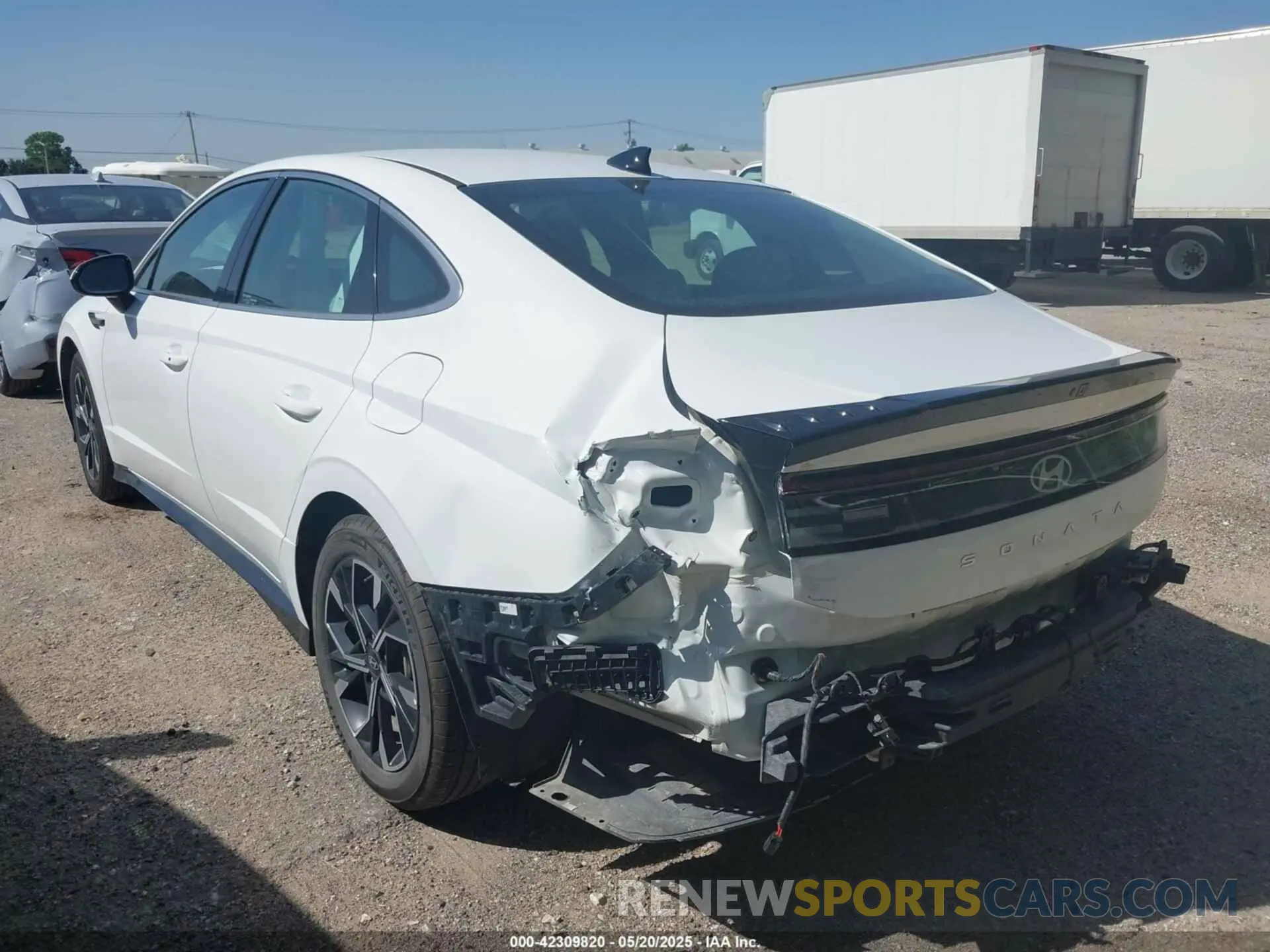 3 Photograph of a damaged car KMHL64JA4SA428723 HYUNDAI SONATA 2025
