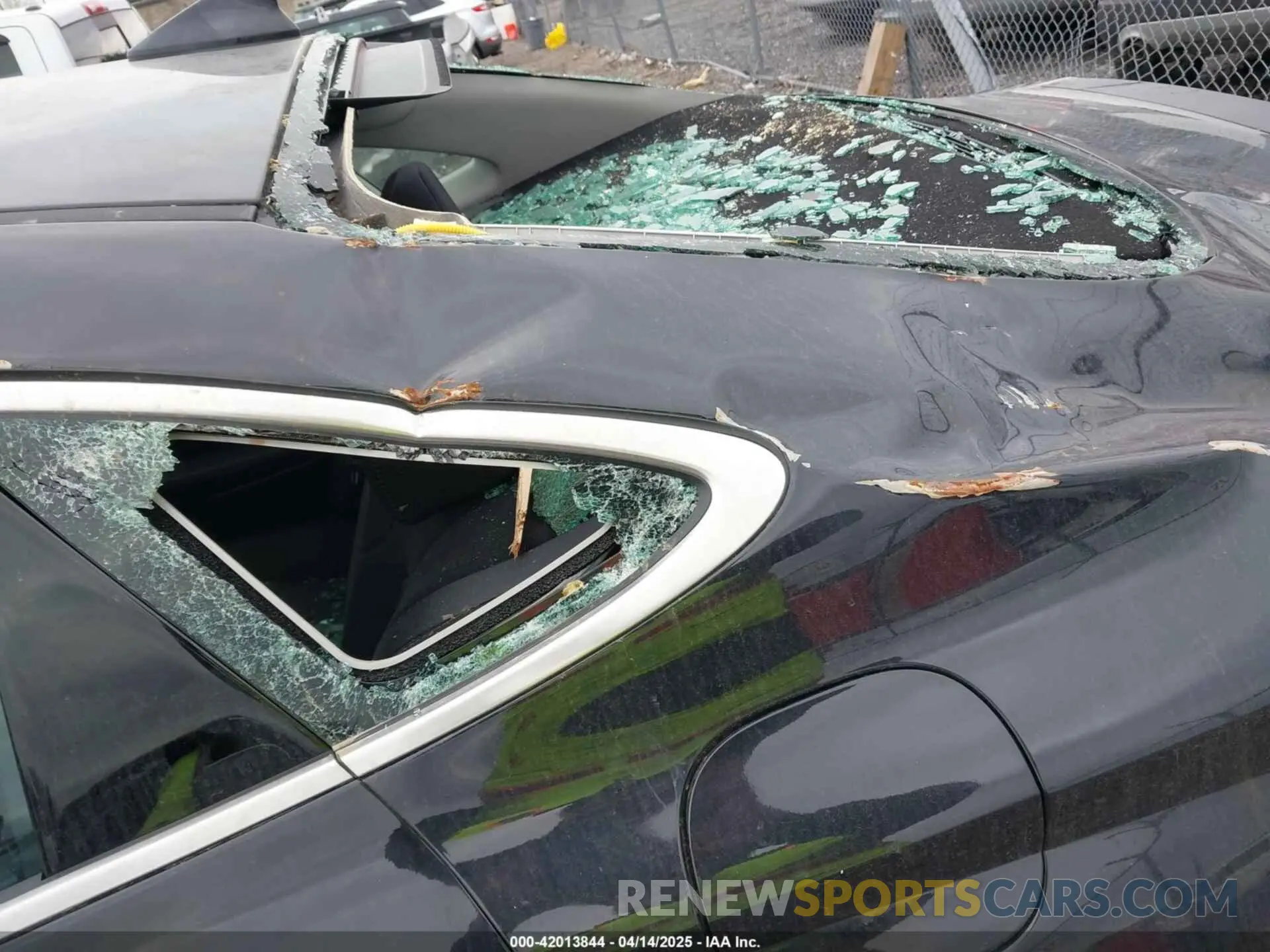 17 Photograph of a damaged car KMHL64JA4SA431699 HYUNDAI SONATA 2025