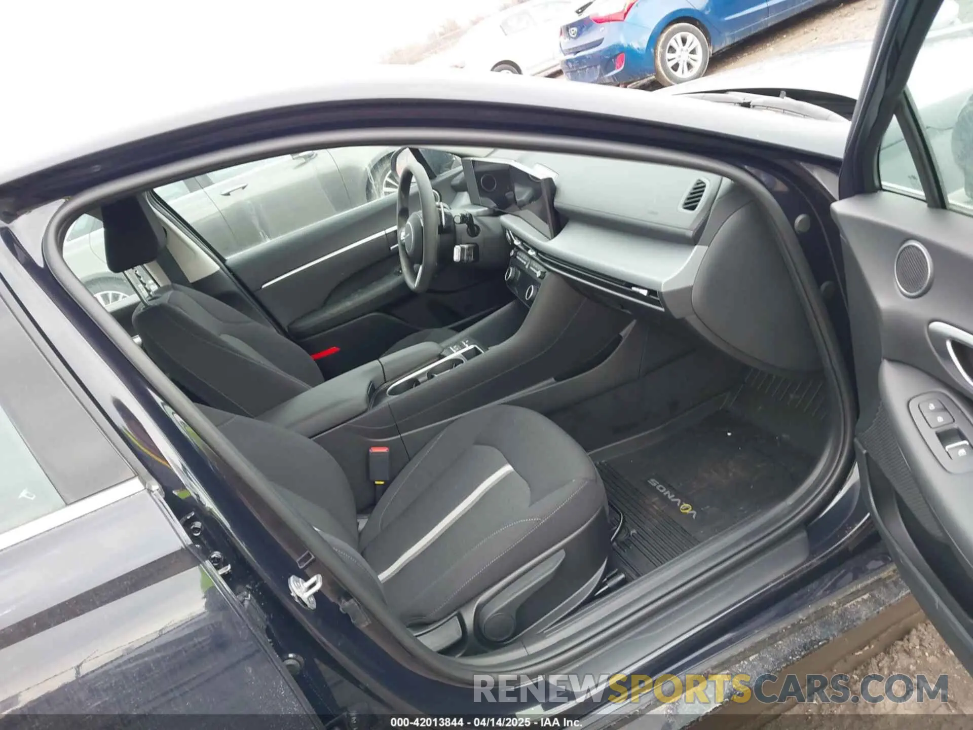 5 Photograph of a damaged car KMHL64JA4SA431699 HYUNDAI SONATA 2025