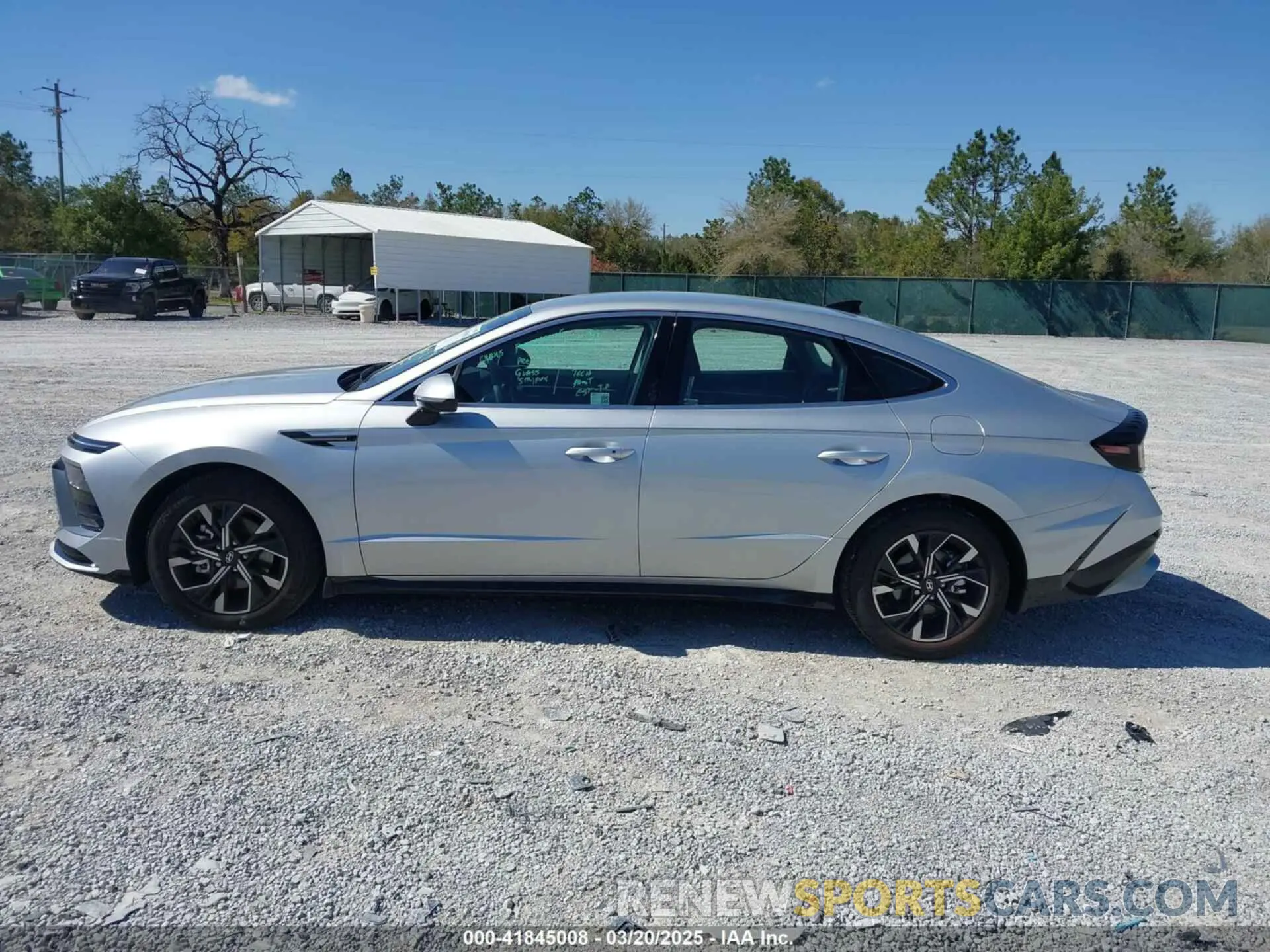14 Photograph of a damaged car KMHL64JA4SA453119 HYUNDAI SONATA 2025