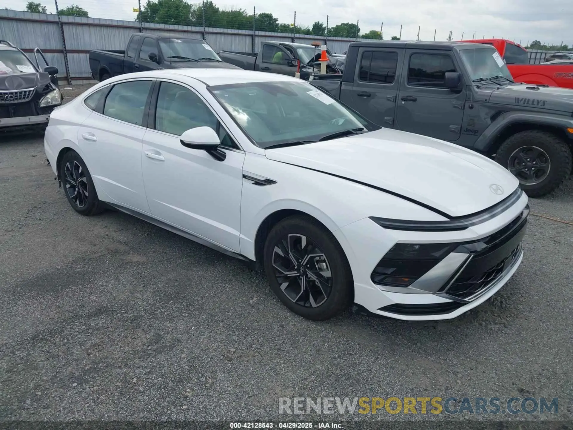 1 Photograph of a damaged car KMHL64JA5SA470043 HYUNDAI SONATA 2025