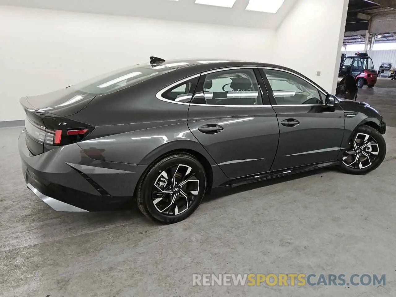3 Photograph of a damaged car KMHL64JA6SA447001 HYUNDAI SONATA 2025