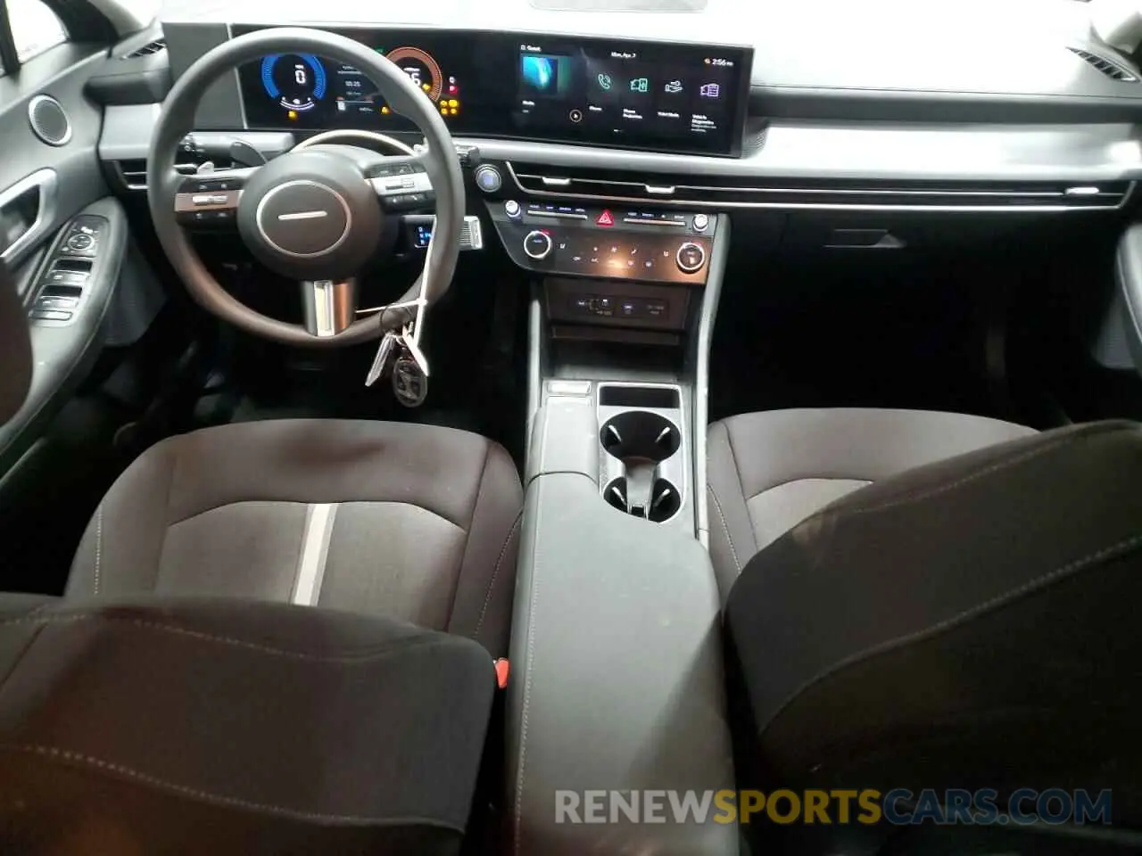 8 Photograph of a damaged car KMHL64JA7SA451557 HYUNDAI SONATA 2025