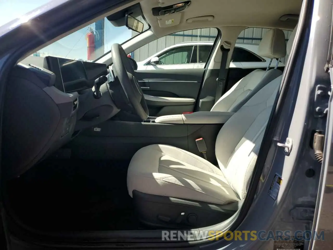 7 Photograph of a damaged car KMHL64JA7SA453714 HYUNDAI SONATA 2025