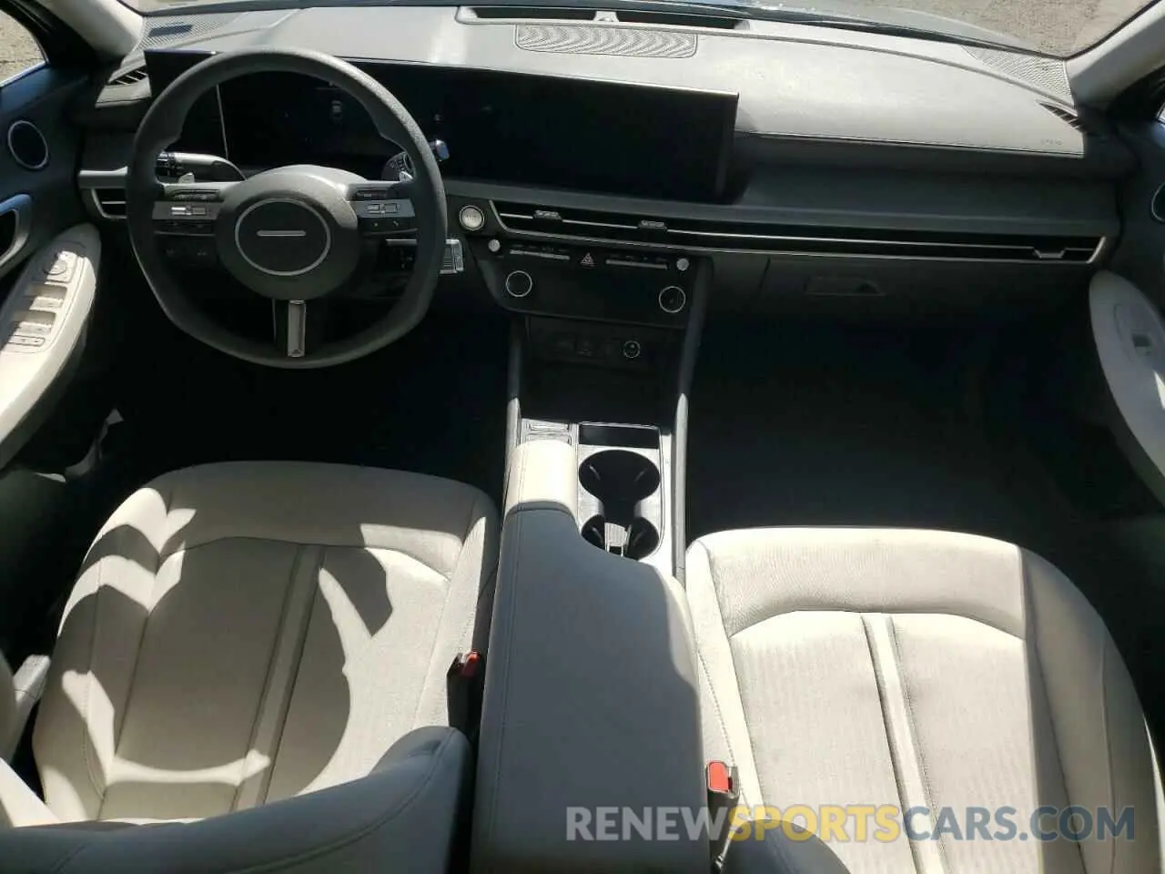 8 Photograph of a damaged car KMHL64JA7SA453714 HYUNDAI SONATA 2025