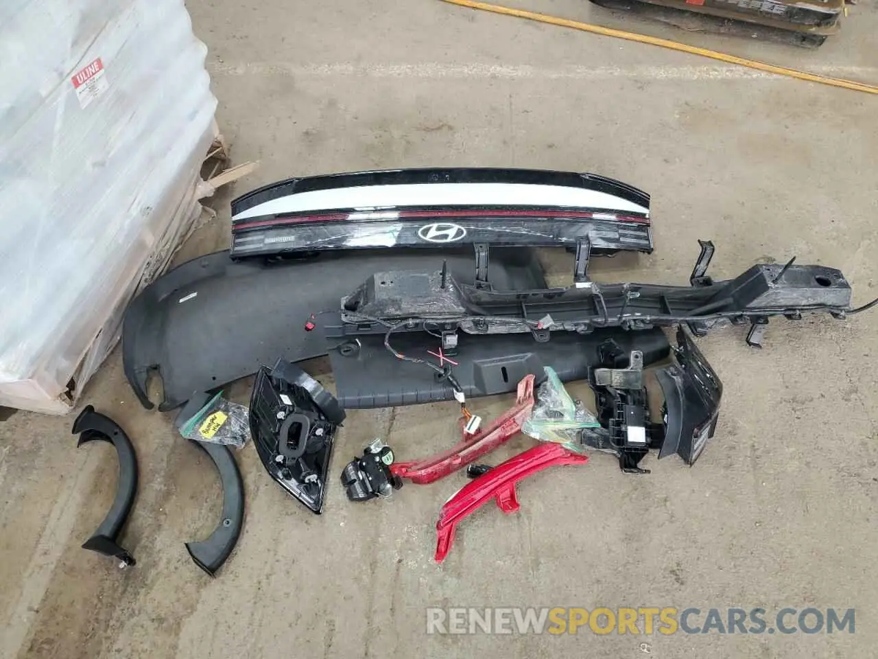 12 Photograph of a damaged car KMHL64JA7SA458508 HYUNDAI SONATA 2025