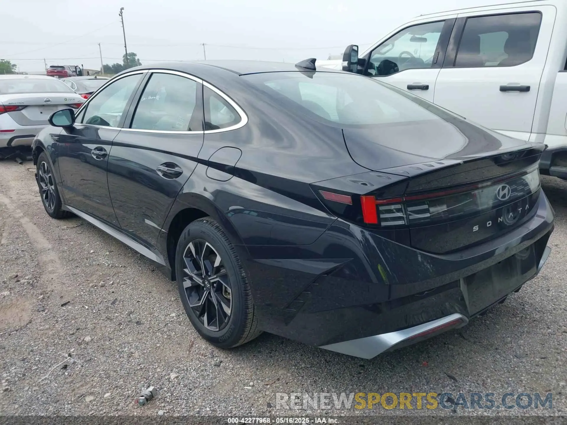 3 Photograph of a damaged car KMHL64JA8SA460753 HYUNDAI SONATA 2025