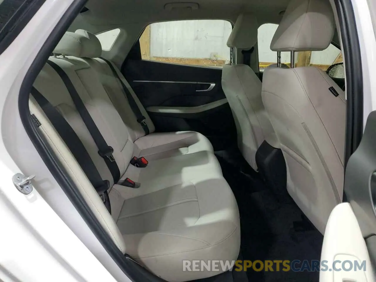 10 Photograph of a damaged car KMHL64JA8SA464205 HYUNDAI SONATA 2025