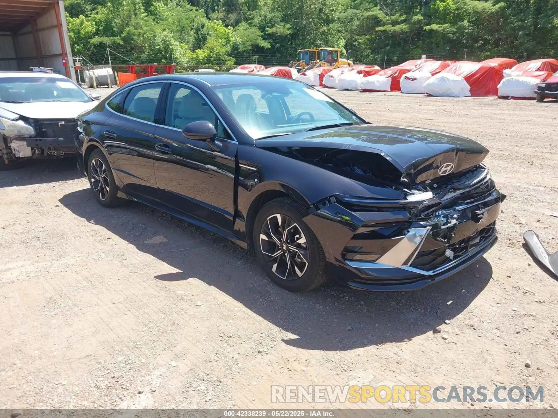 1 Photograph of a damaged car KMHL64JA8SA467833 HYUNDAI SONATA 2025