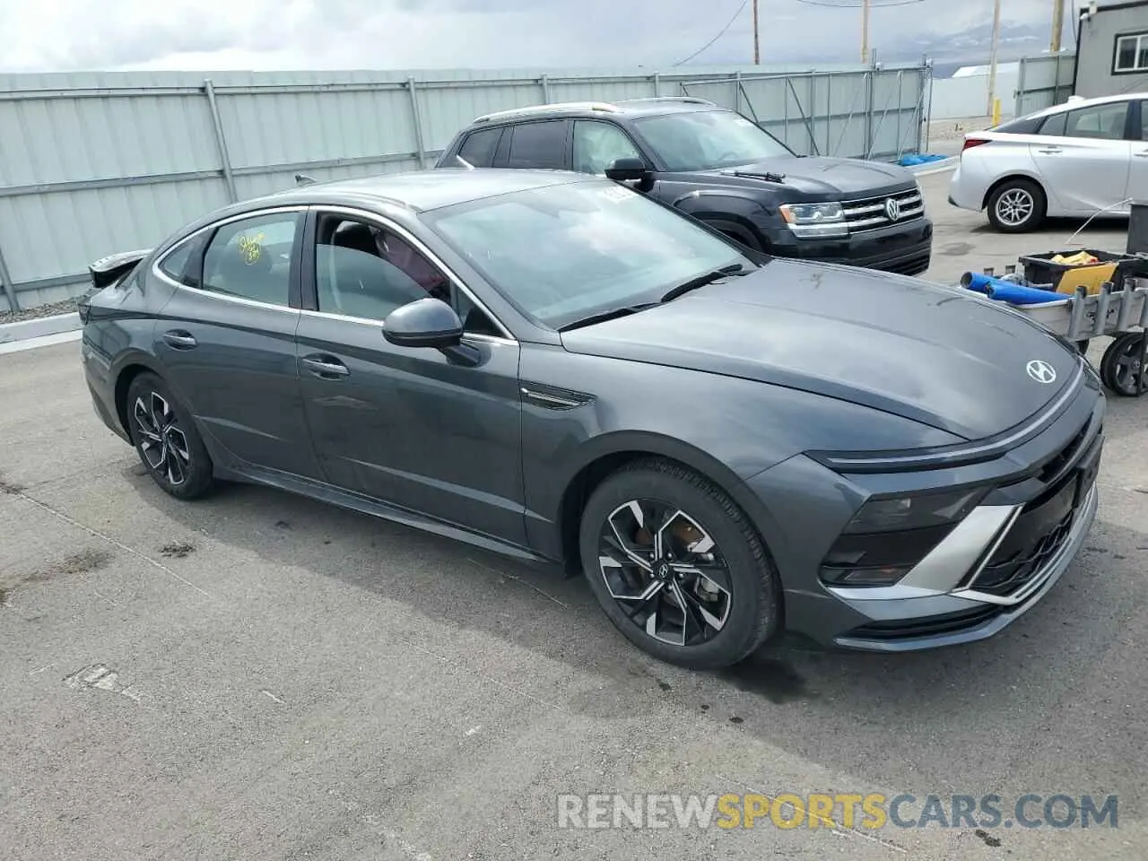 4 Photograph of a damaged car KMHL64JA9SA453469 HYUNDAI SONATA 2025
