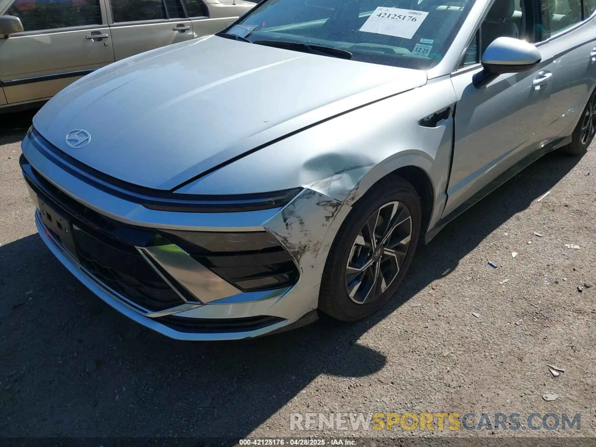 6 Photograph of a damaged car KMHL64JA9SA456954 HYUNDAI SONATA 2025