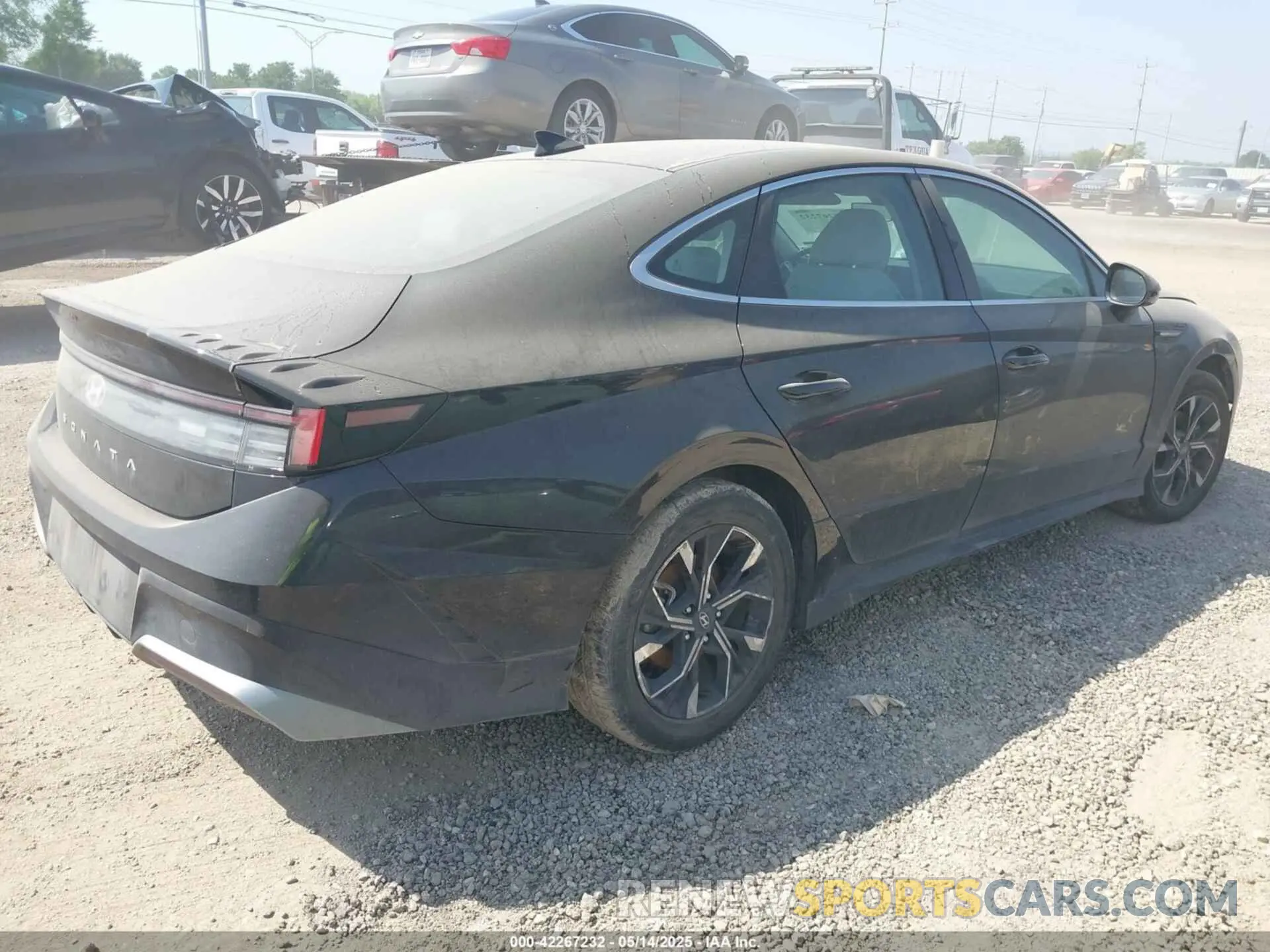 4 Photograph of a damaged car KMHL64JAXSA437748 HYUNDAI SONATA 2025