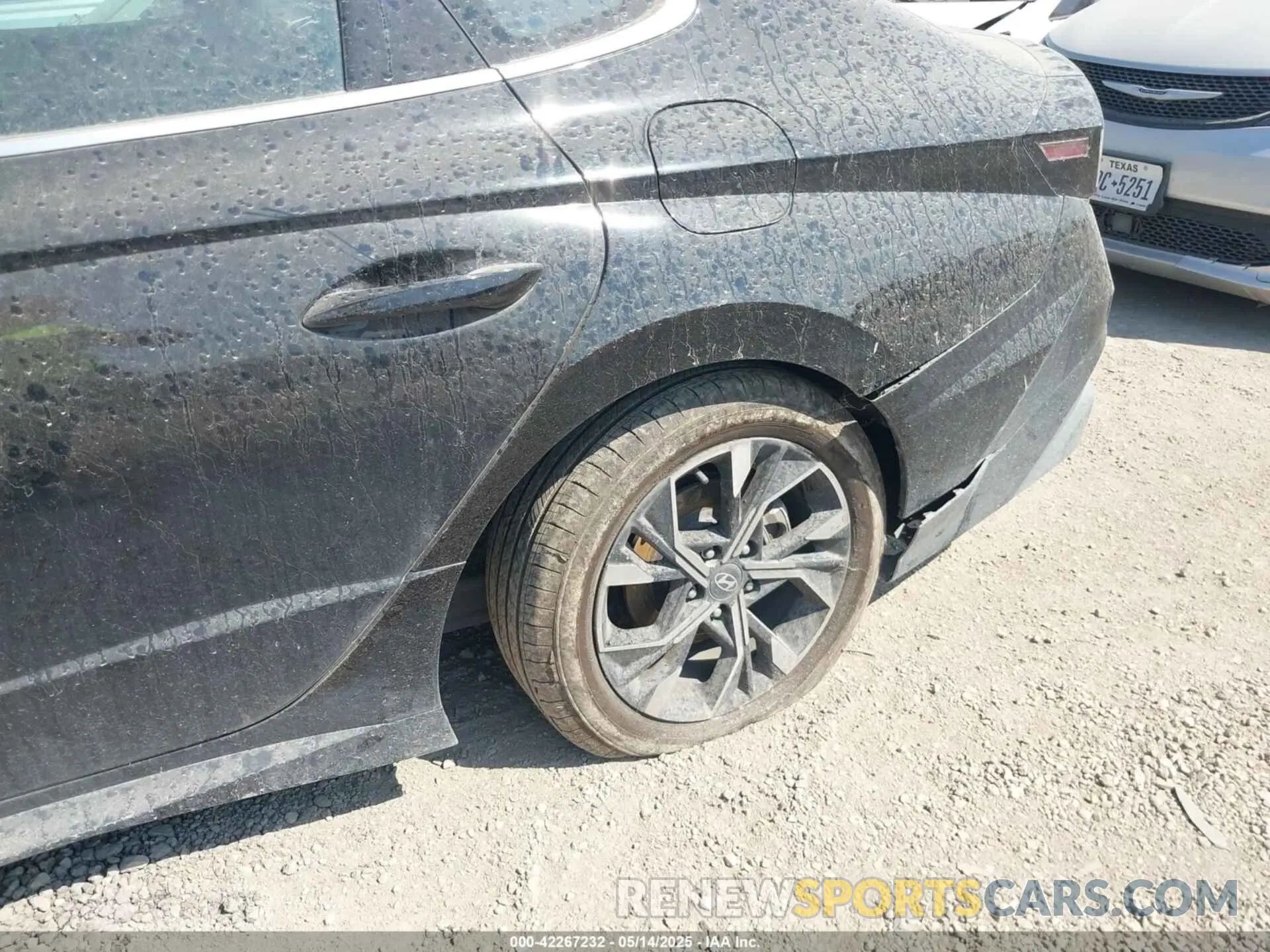 6 Photograph of a damaged car KMHL64JAXSA437748 HYUNDAI SONATA 2025