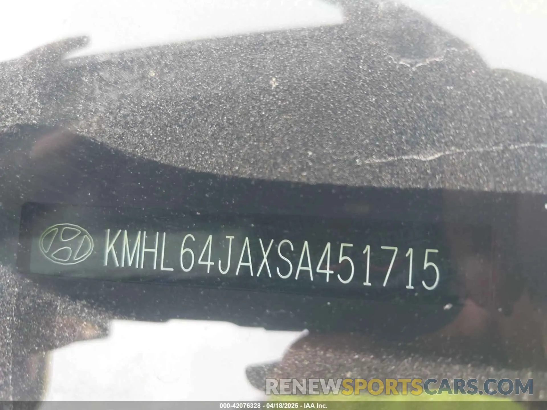 9 Photograph of a damaged car KMHL64JAXSA451715 HYUNDAI SONATA 2025