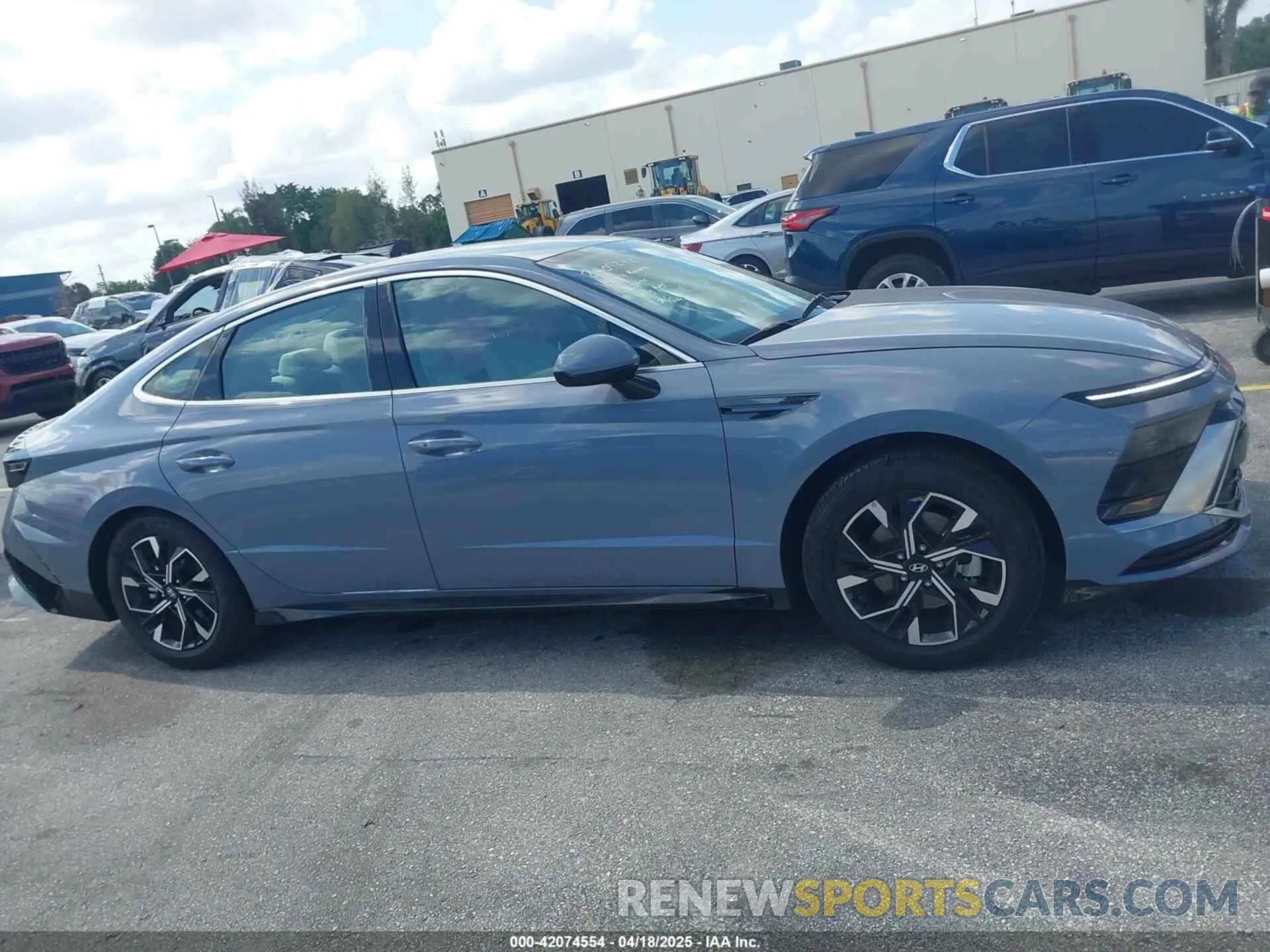 13 Photograph of a damaged car KMHL64JAXSA452394 HYUNDAI SONATA 2025