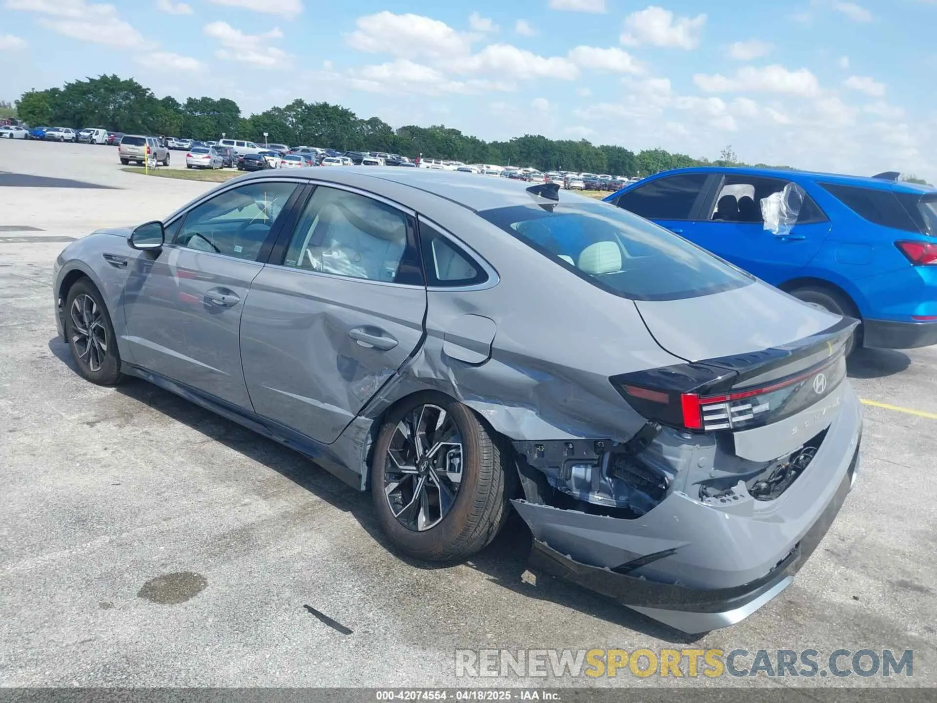 3 Photograph of a damaged car KMHL64JAXSA452394 HYUNDAI SONATA 2025