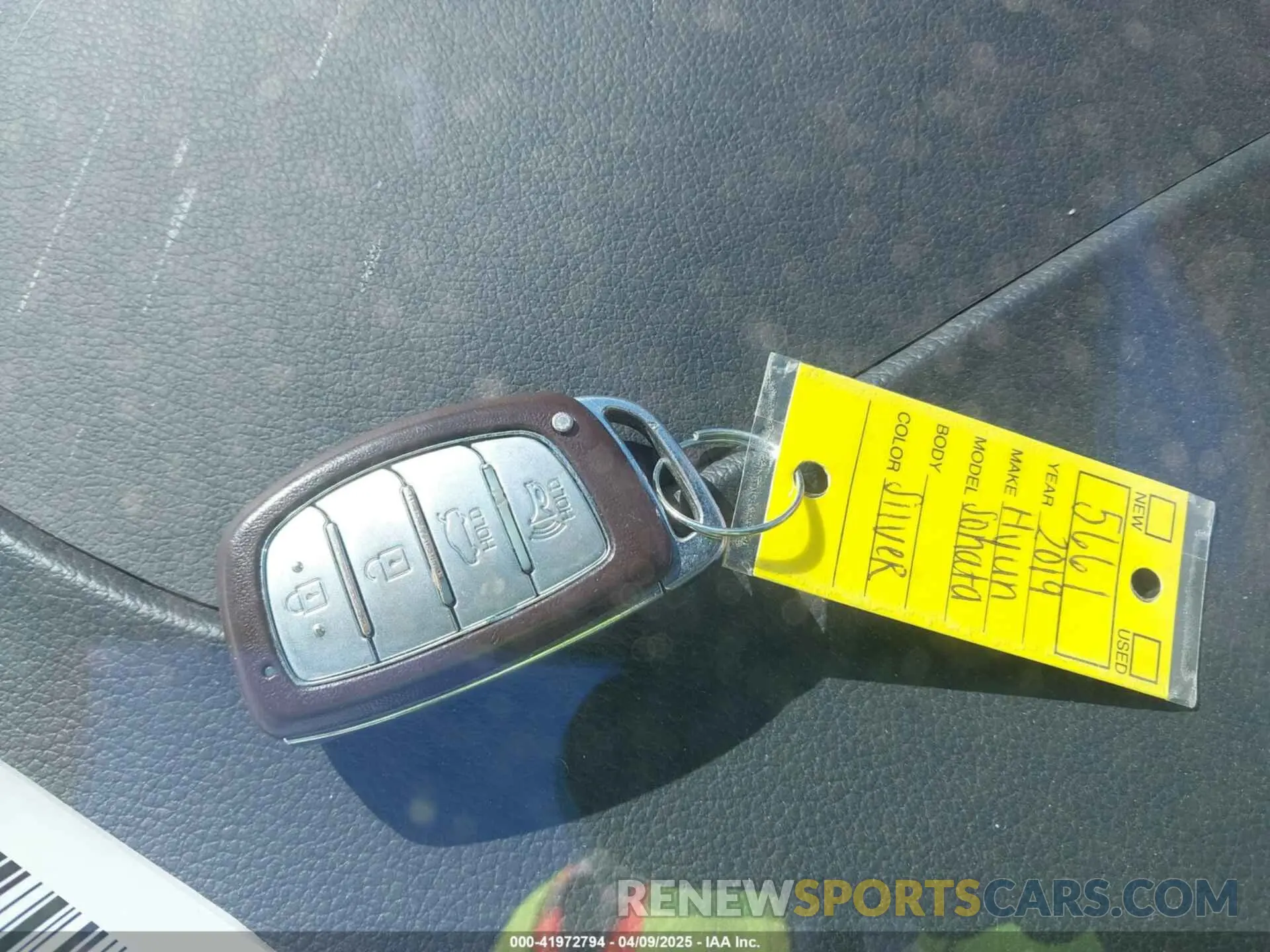 11 Photograph of a damaged car KMHE34L32KA090514 HYUNDAI SONATA HYBRID 2019