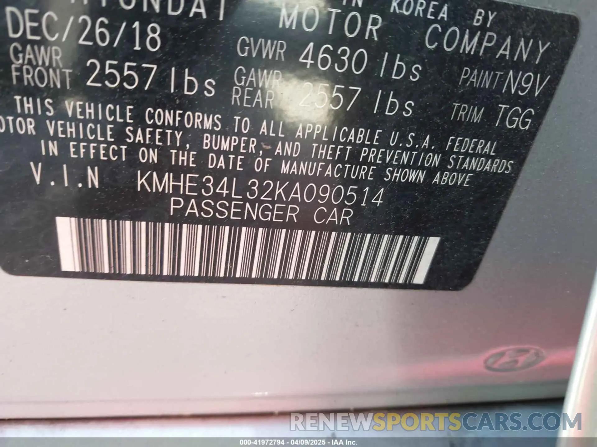 9 Photograph of a damaged car KMHE34L32KA090514 HYUNDAI SONATA HYBRID 2019