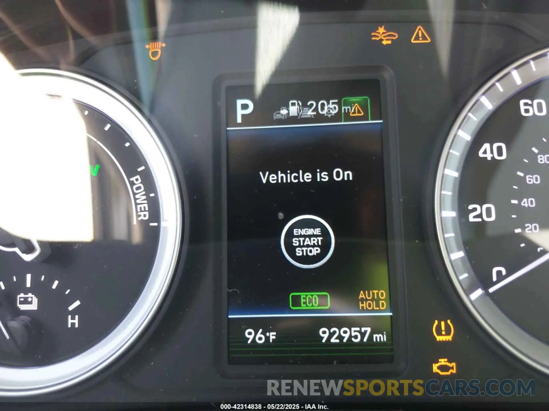 16 Photograph of a damaged car KMHE34L35KA092824 HYUNDAI SONATA HYBRID 2019