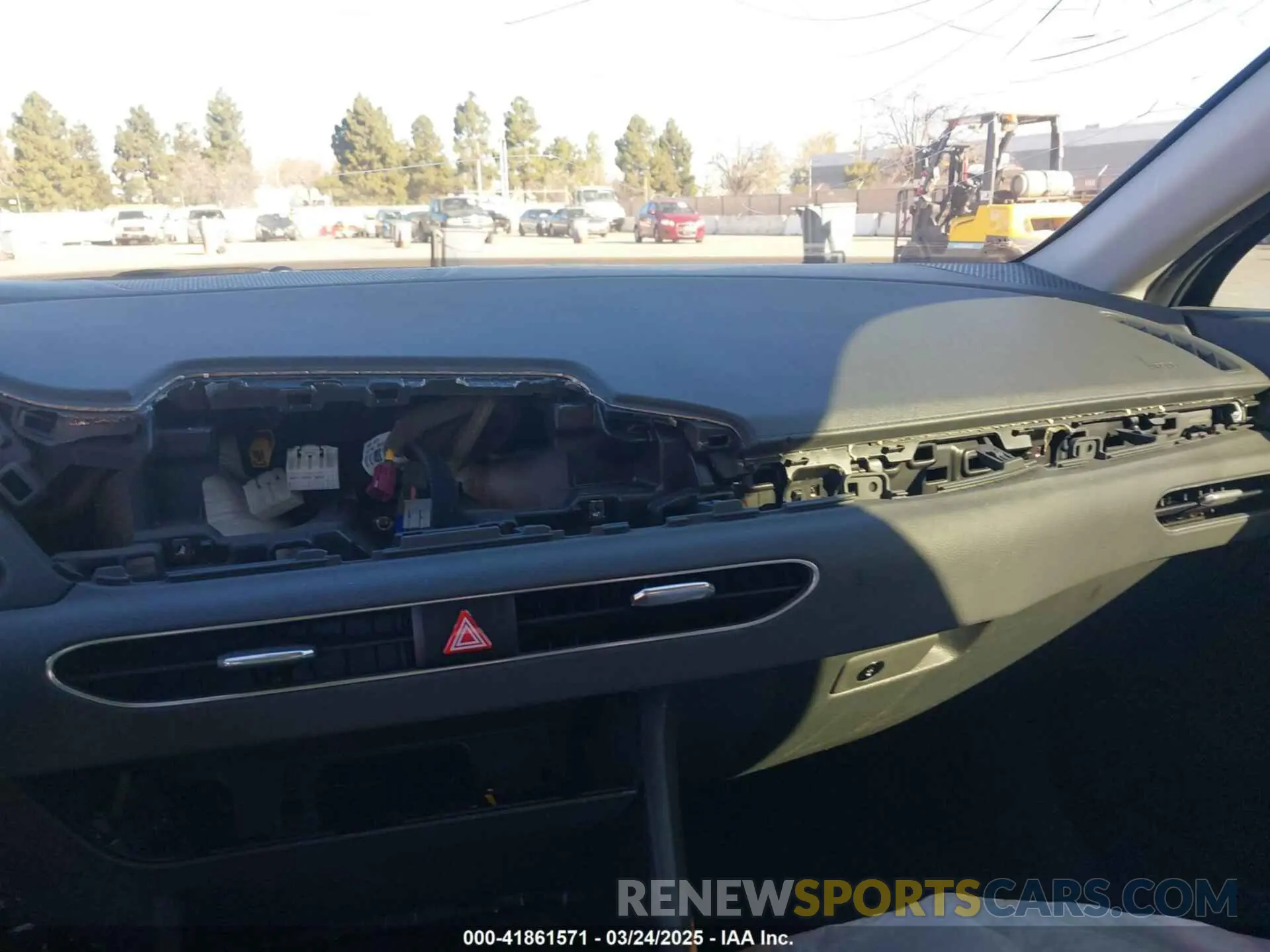 19 Photograph of a damaged car KMHL34JJ0LA011724 HYUNDAI SONATA HYBRID 2020