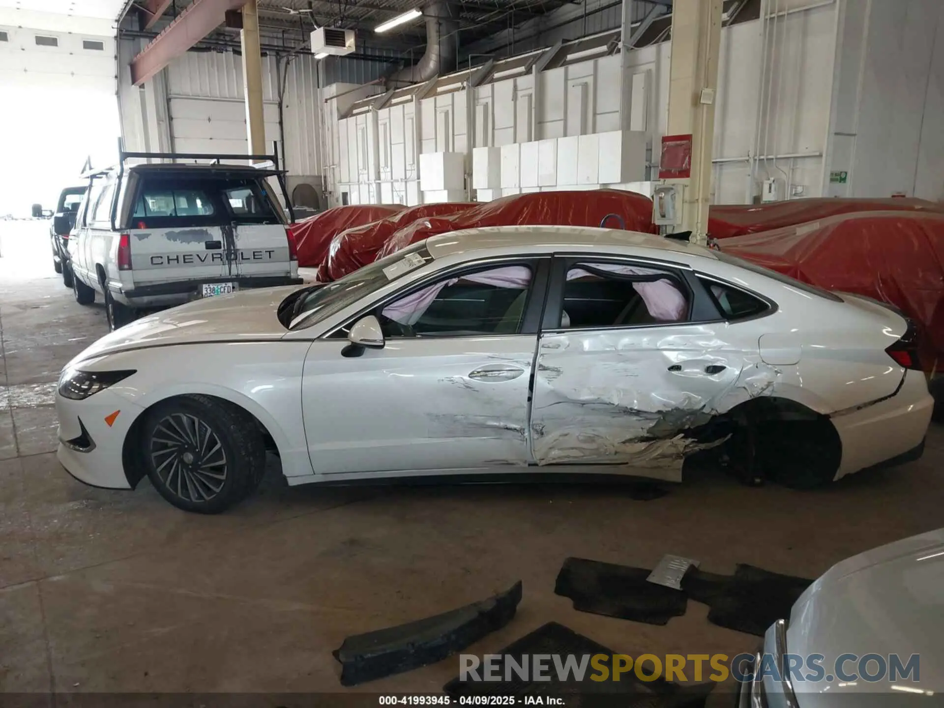 14 Photograph of a damaged car KMHL34JJ1LA015331 HYUNDAI SONATA HYBRID 2020