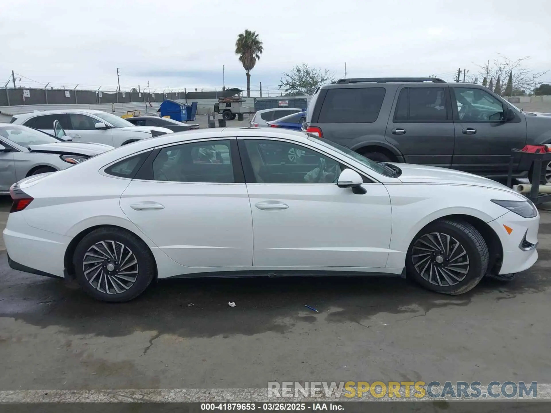 13 Photograph of a damaged car KMHL54JJ1LA016229 HYUNDAI SONATA HYBRID 2020