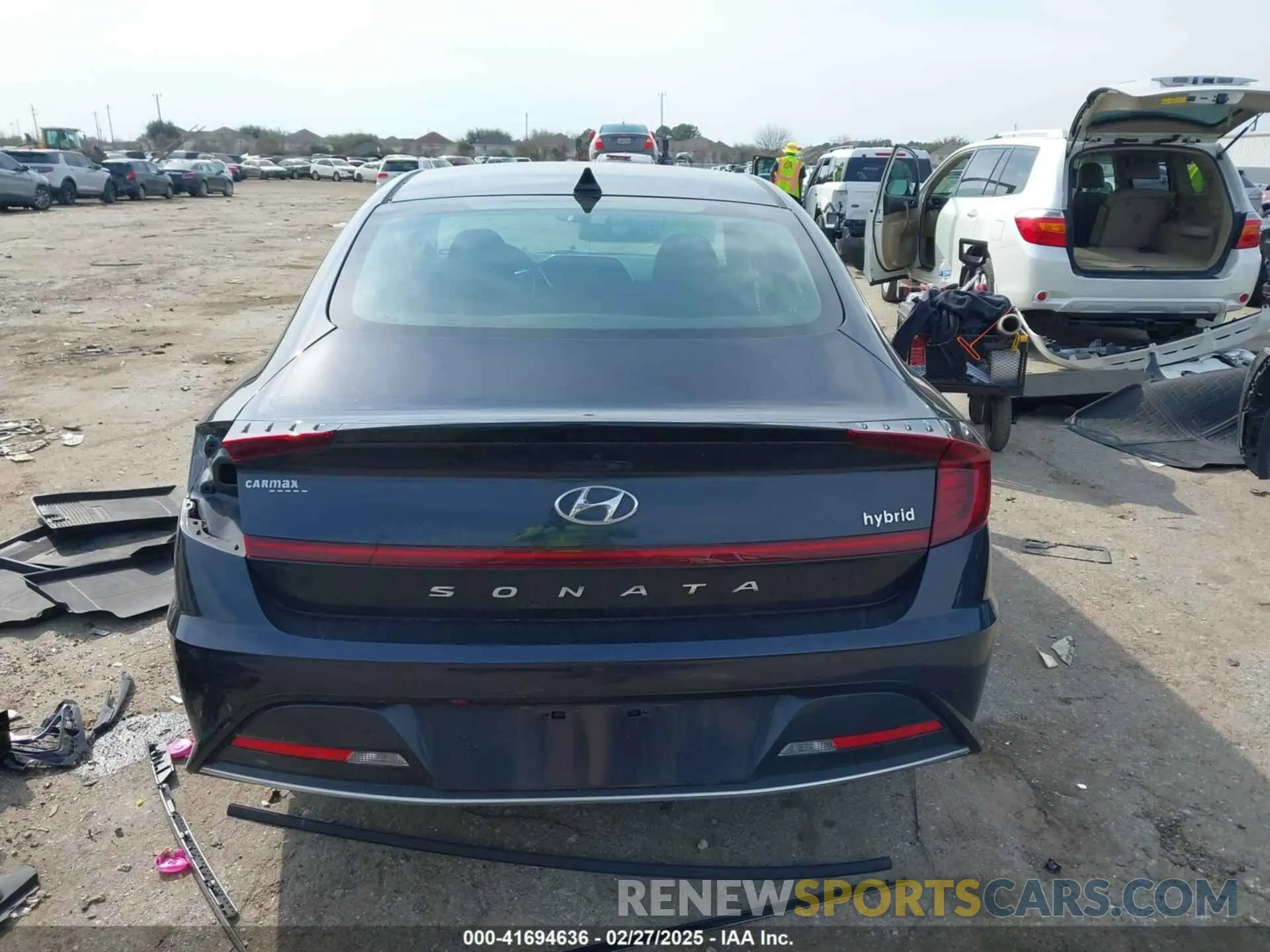 17 Photograph of a damaged car KMHL34JJ1NA047165 HYUNDAI SONATA HYBRID 2022