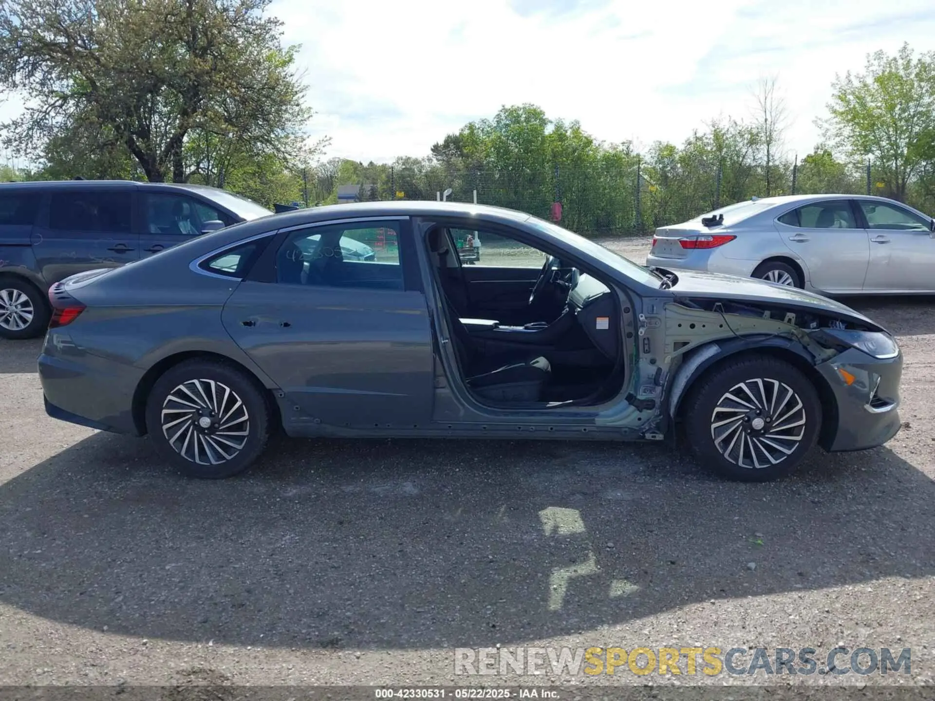 13 Photograph of a damaged car KMHL34JJ4NA039285 HYUNDAI SONATA HYBRID 2022