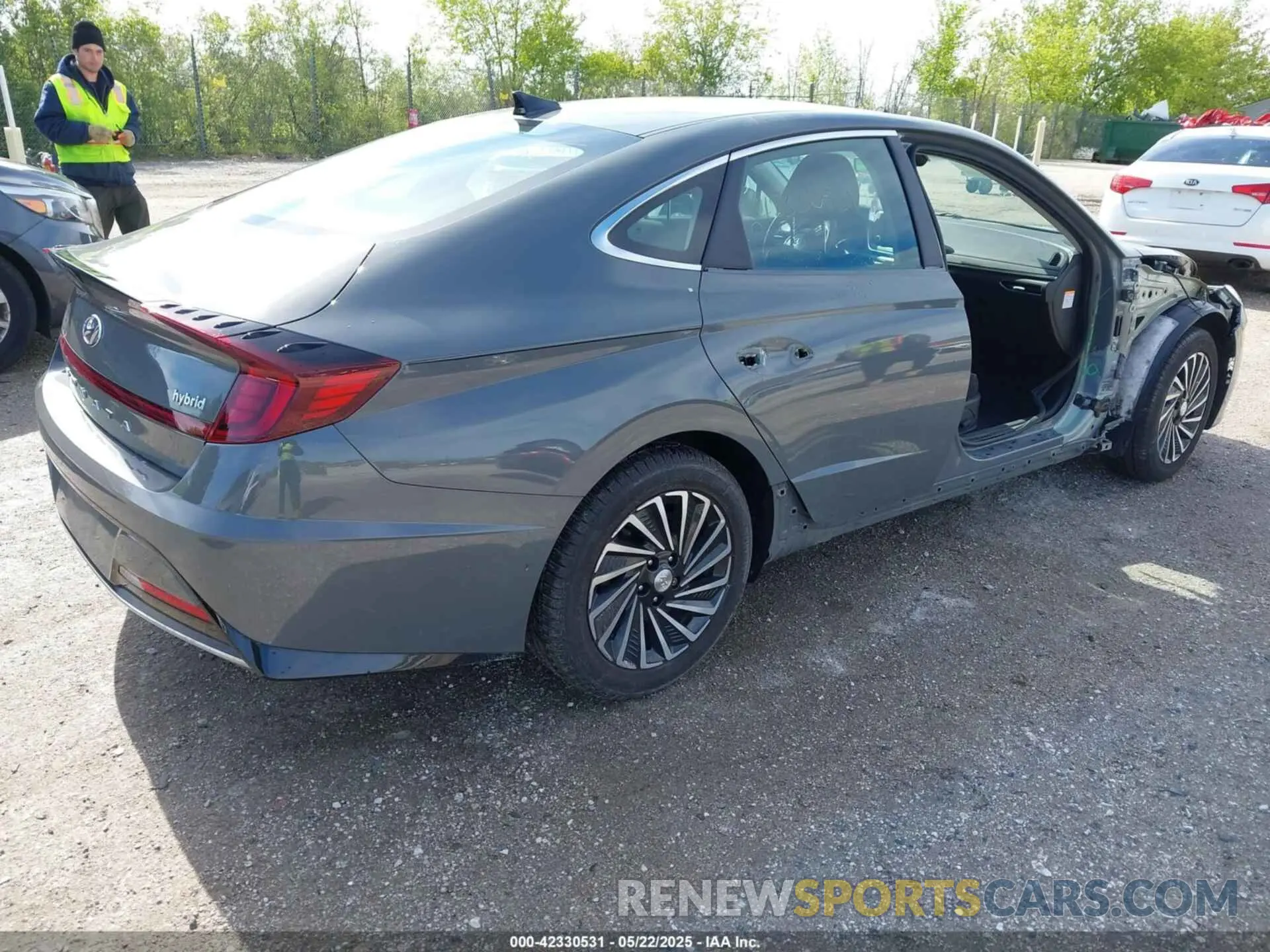 4 Photograph of a damaged car KMHL34JJ4NA039285 HYUNDAI SONATA HYBRID 2022