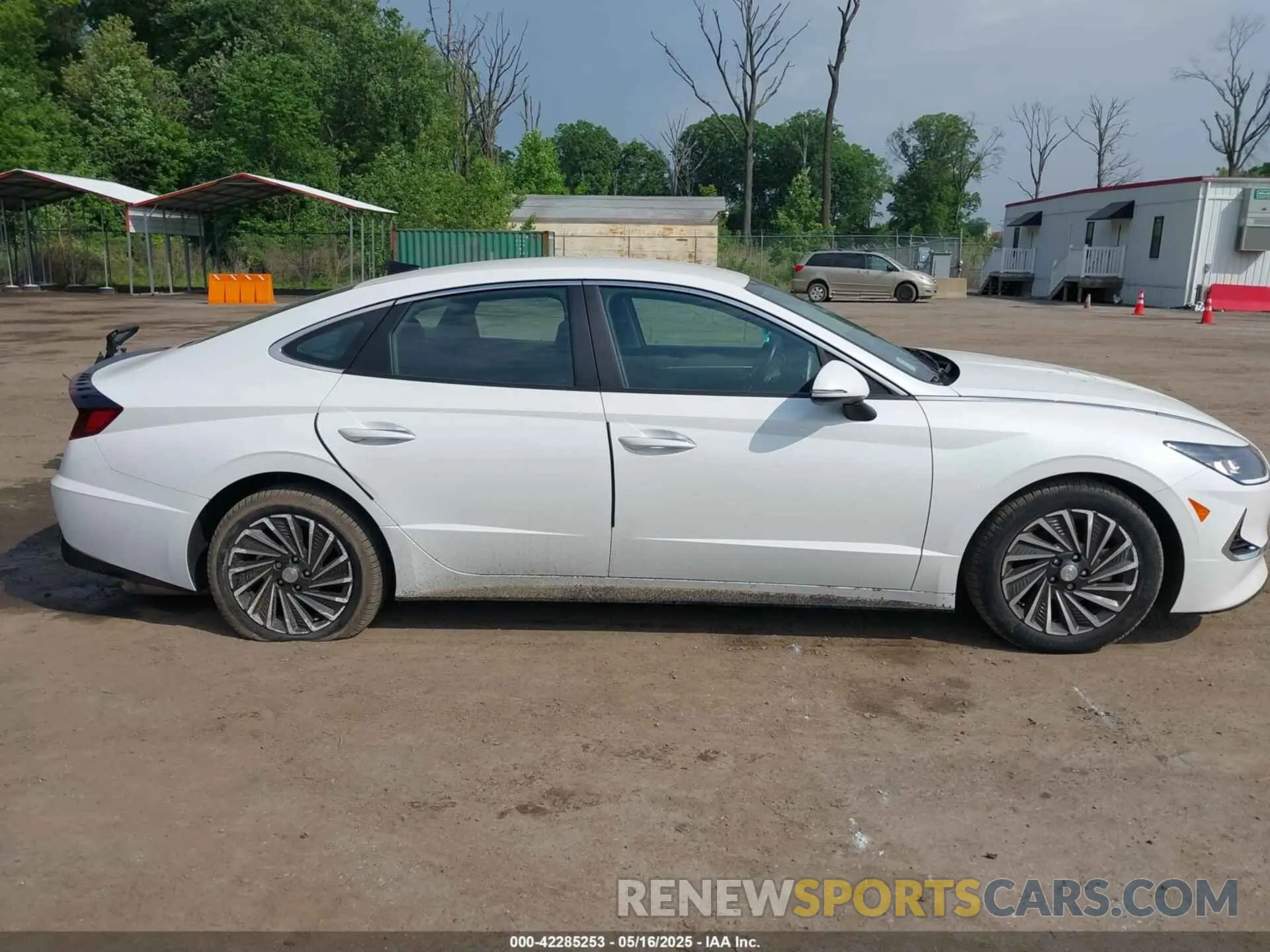 13 Photograph of a damaged car KMHL34JJ5NA047444 HYUNDAI SONATA HYBRID 2022