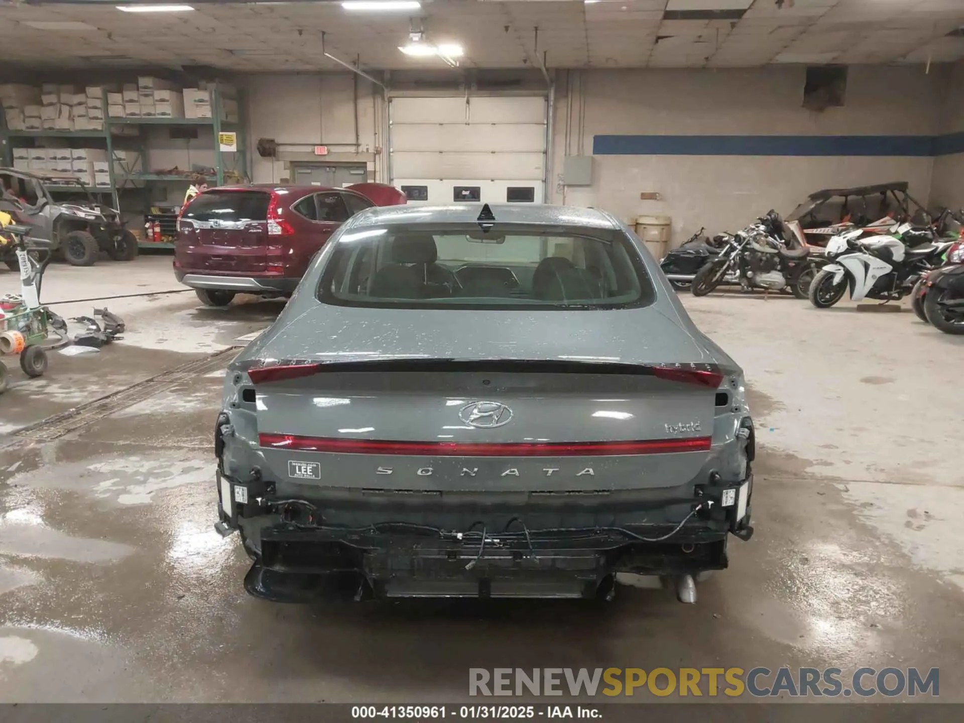 17 Photograph of a damaged car KMHL34JJ5NA047976 HYUNDAI SONATA HYBRID 2022