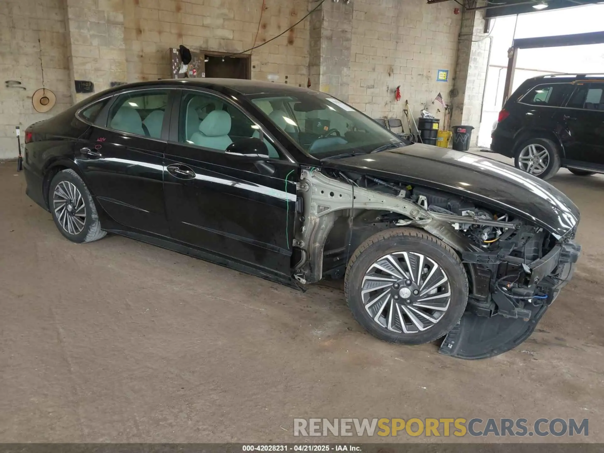 1 Photograph of a damaged car KMHL34JJ7NA042875 HYUNDAI SONATA HYBRID 2022