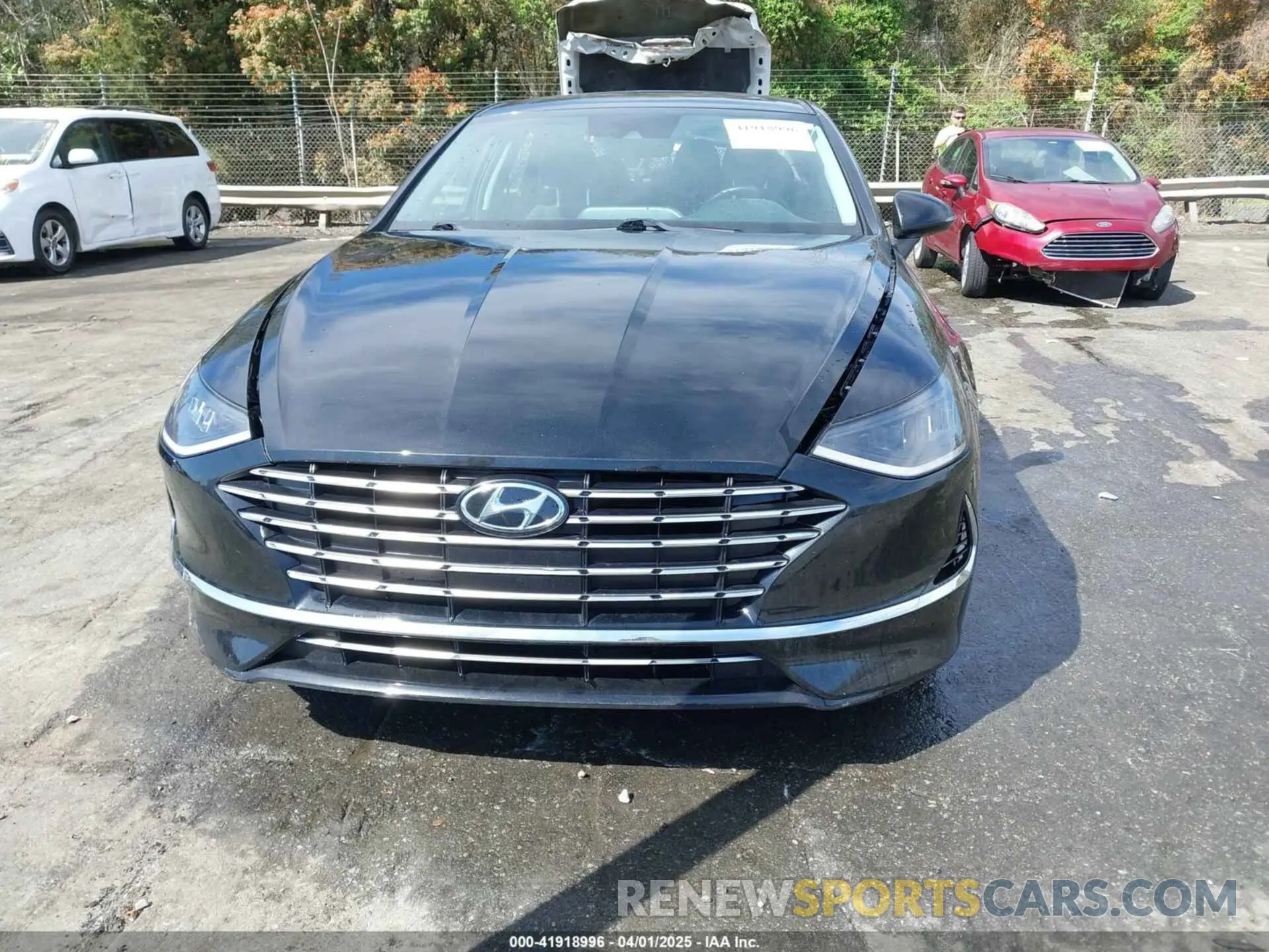12 Photograph of a damaged car KMHL34JJ9NA045924 HYUNDAI SONATA HYBRID 2022