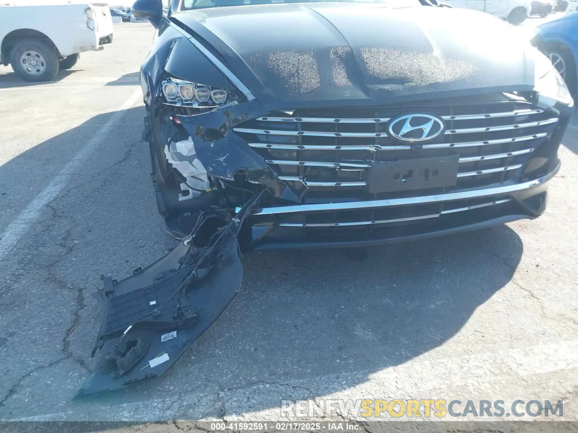 17 Photograph of a damaged car KMHL54JJ3NA049672 HYUNDAI SONATA HYBRID 2022