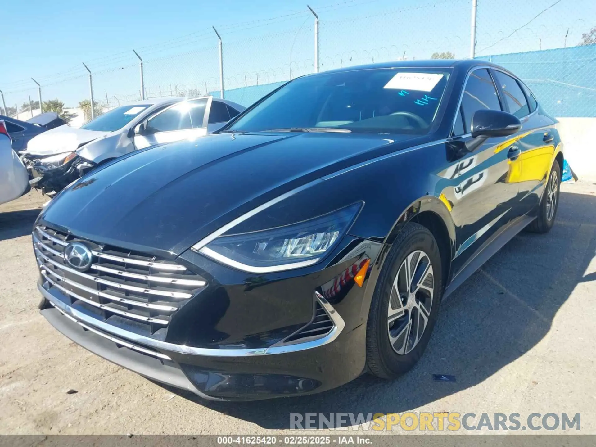 2 Photograph of a damaged car KMHL24JJ4PA055136 HYUNDAI SONATA HYBRID 2023