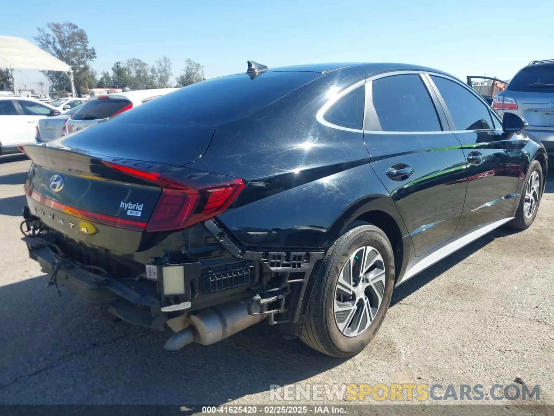 4 Photograph of a damaged car KMHL24JJ4PA055136 HYUNDAI SONATA HYBRID 2023