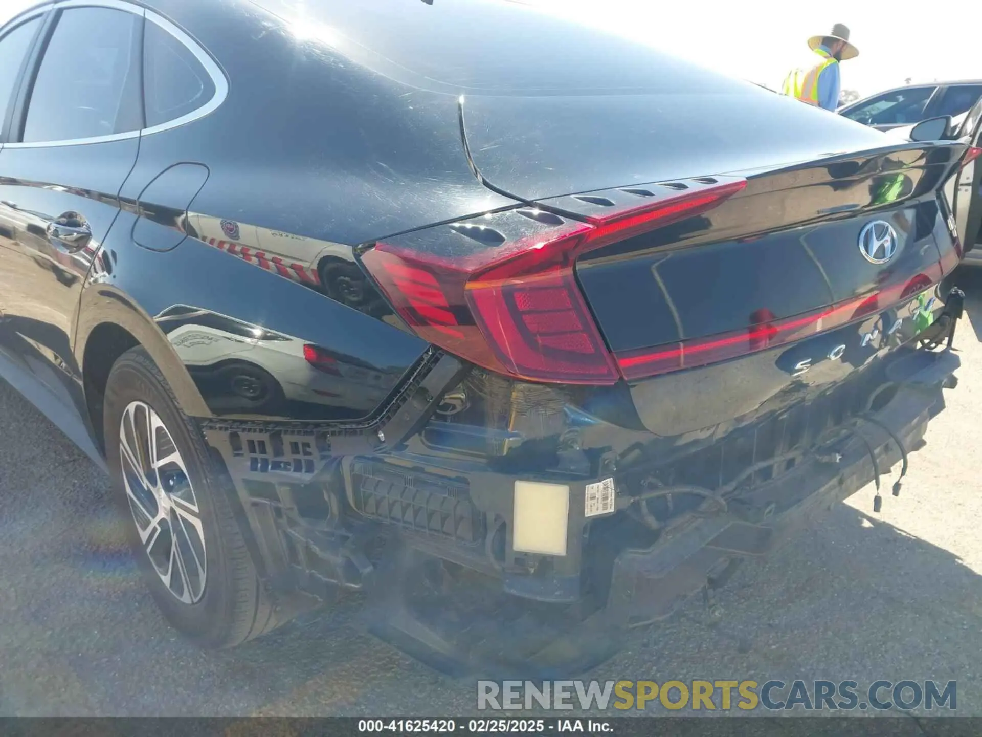 6 Photograph of a damaged car KMHL24JJ4PA055136 HYUNDAI SONATA HYBRID 2023