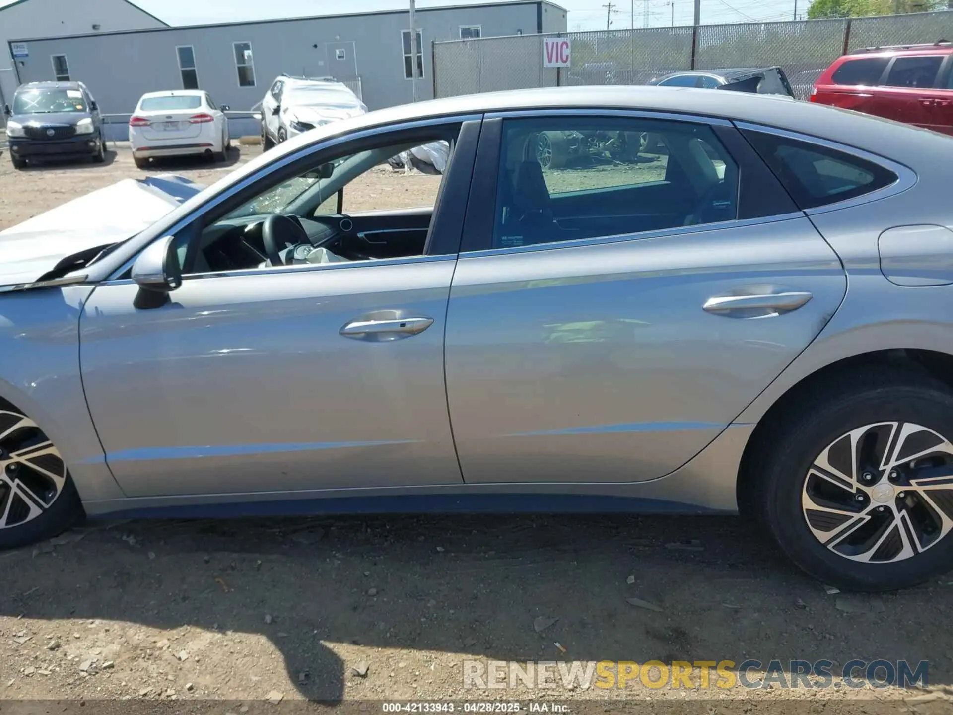 14 Photograph of a damaged car KMHL24JJ6PA060242 HYUNDAI SONATA HYBRID 2023