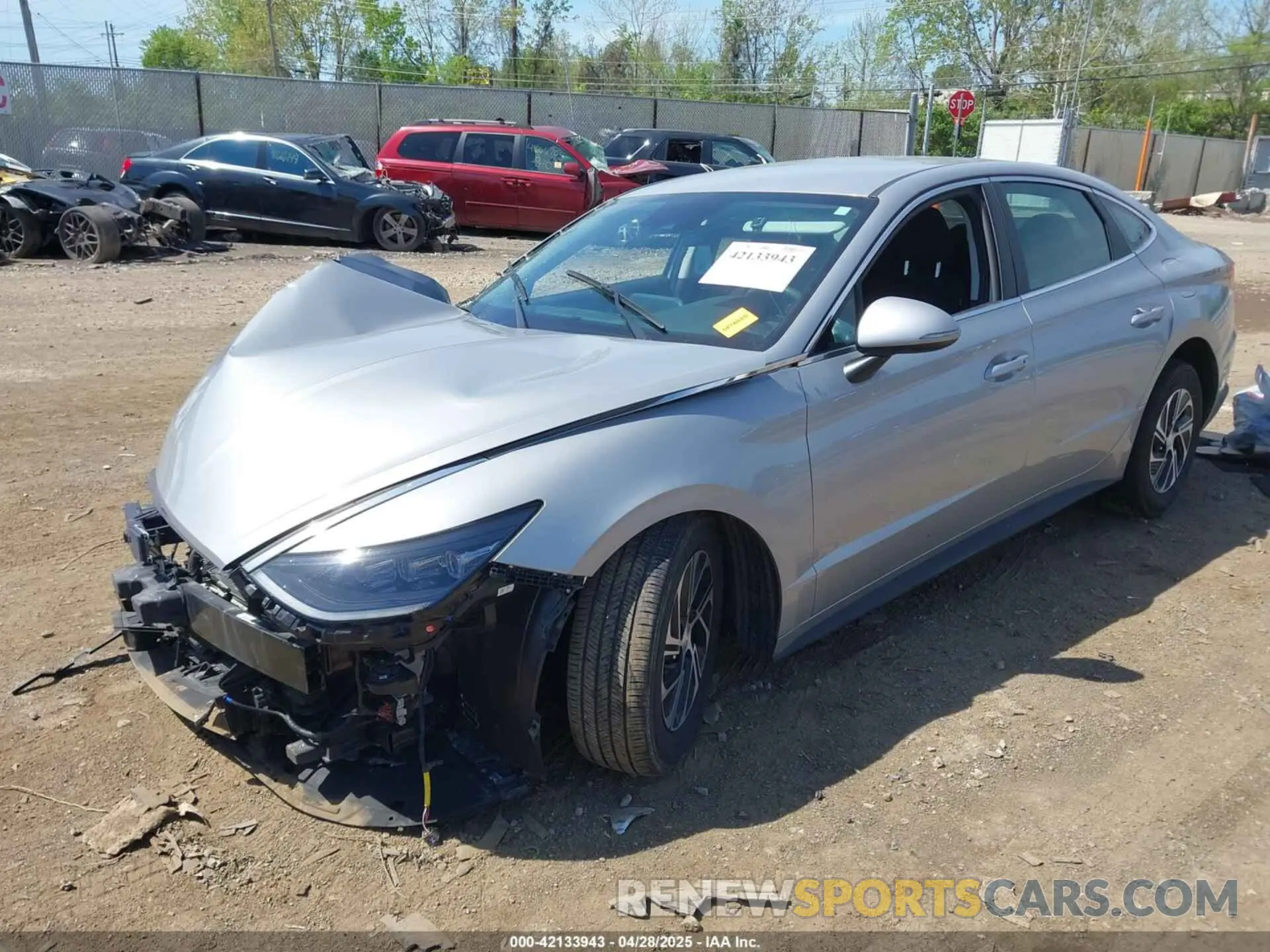 2 Photograph of a damaged car KMHL24JJ6PA060242 HYUNDAI SONATA HYBRID 2023