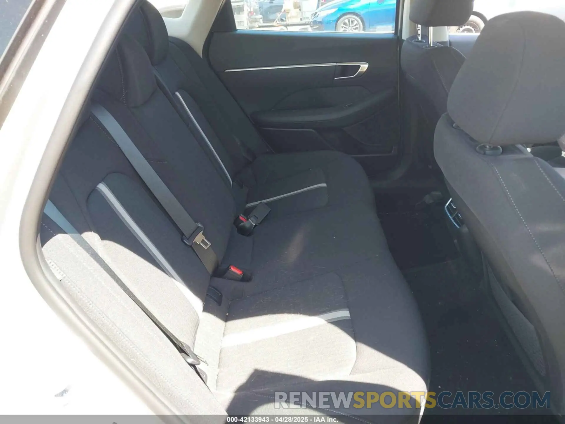 8 Photograph of a damaged car KMHL24JJ6PA060242 HYUNDAI SONATA HYBRID 2023