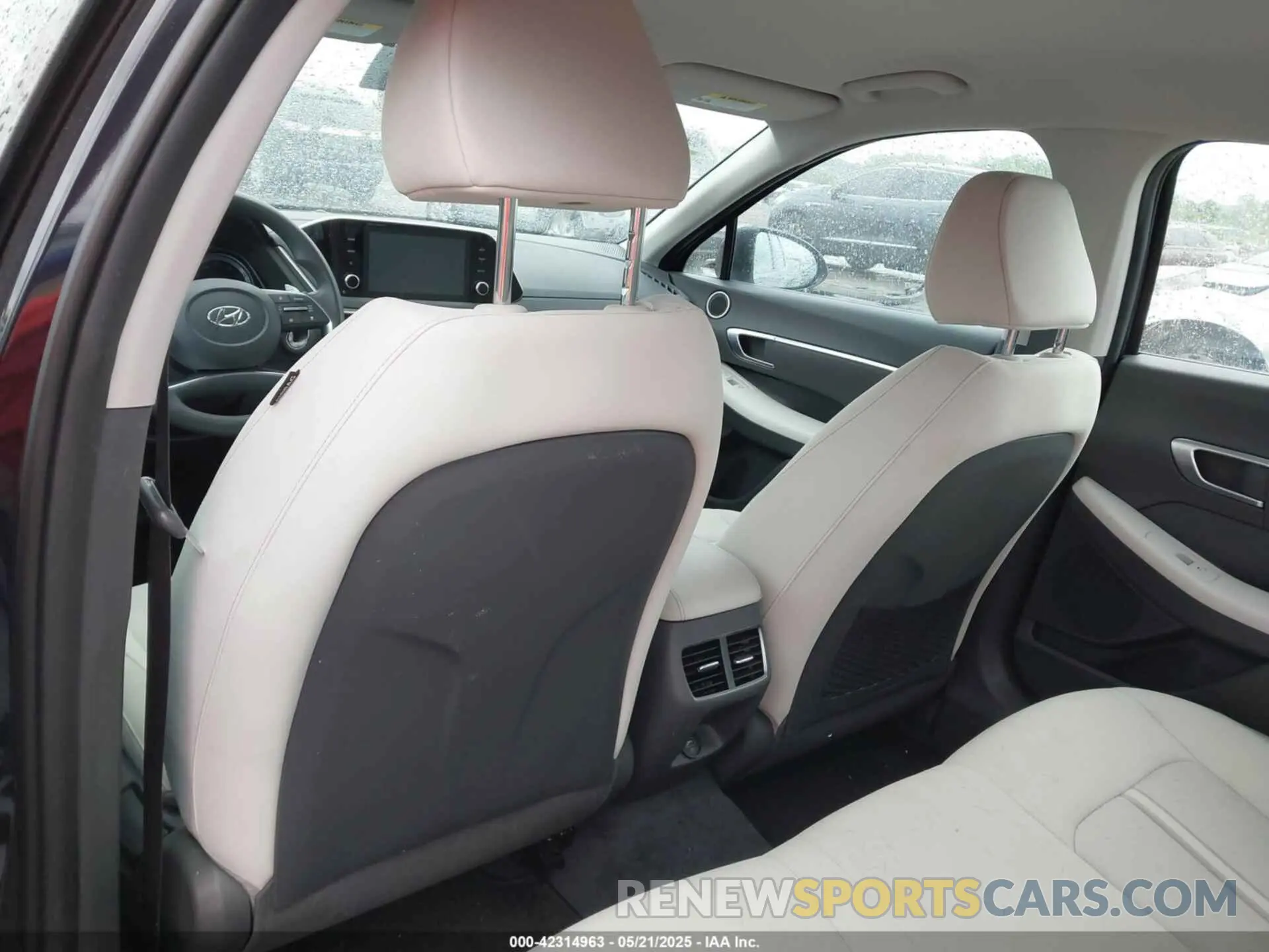19 Photograph of a damaged car KMHL24JJ7PA059214 HYUNDAI SONATA HYBRID 2023