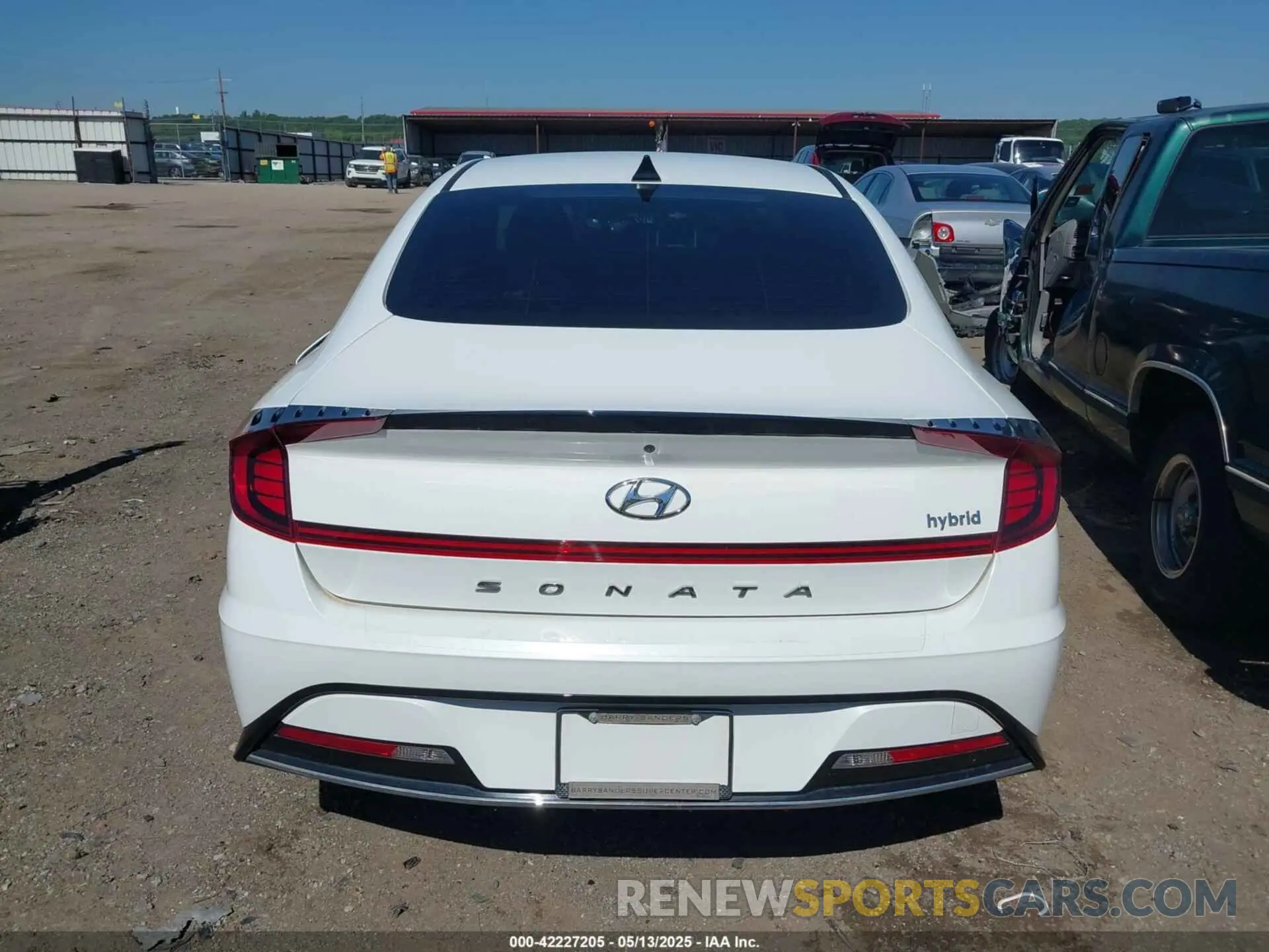 16 Photograph of a damaged car KMHL34JJ0PA064039 HYUNDAI SONATA HYBRID 2023