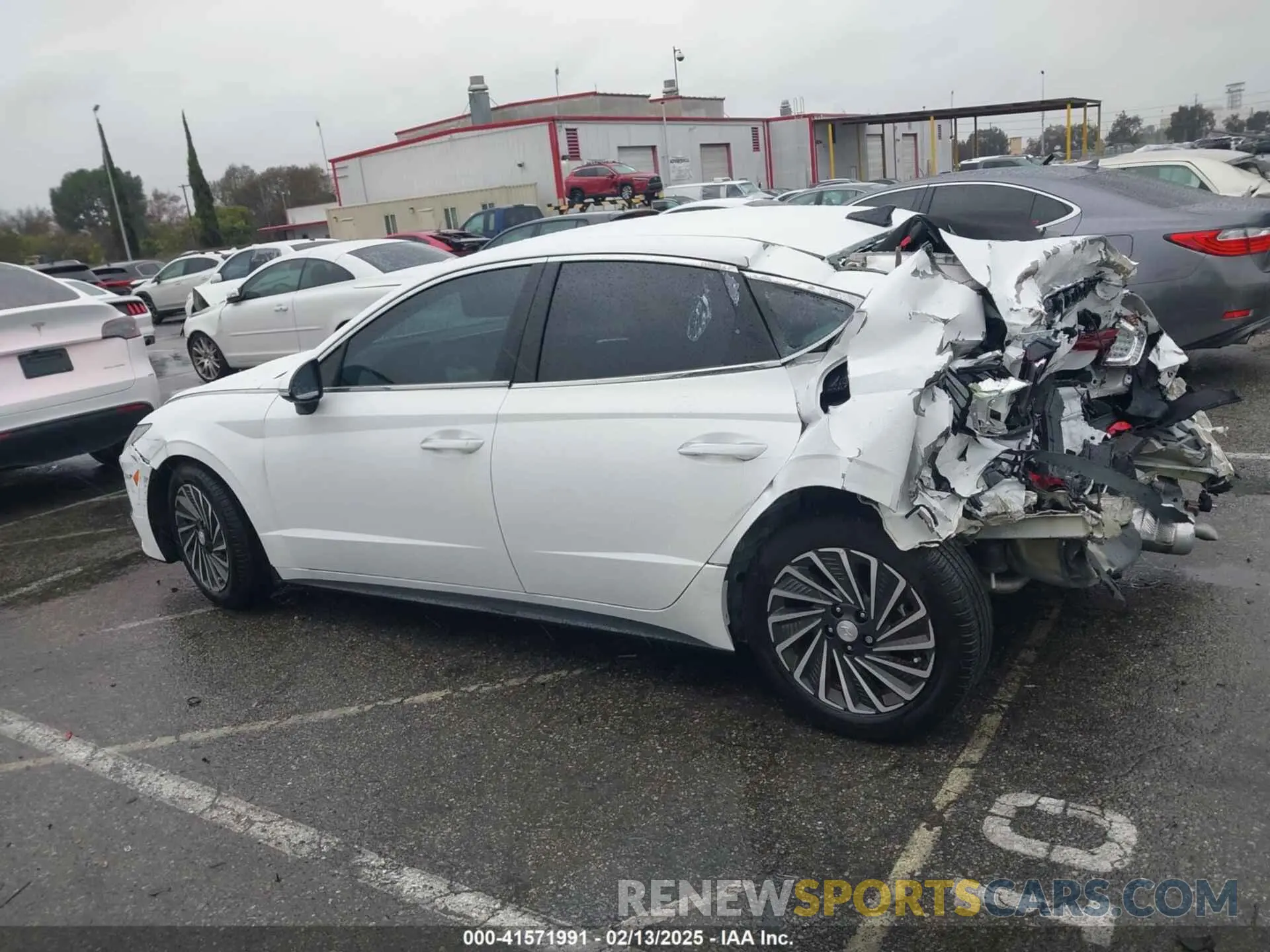 14 Photograph of a damaged car KMHL34JJ1PA070934 HYUNDAI SONATA HYBRID 2023